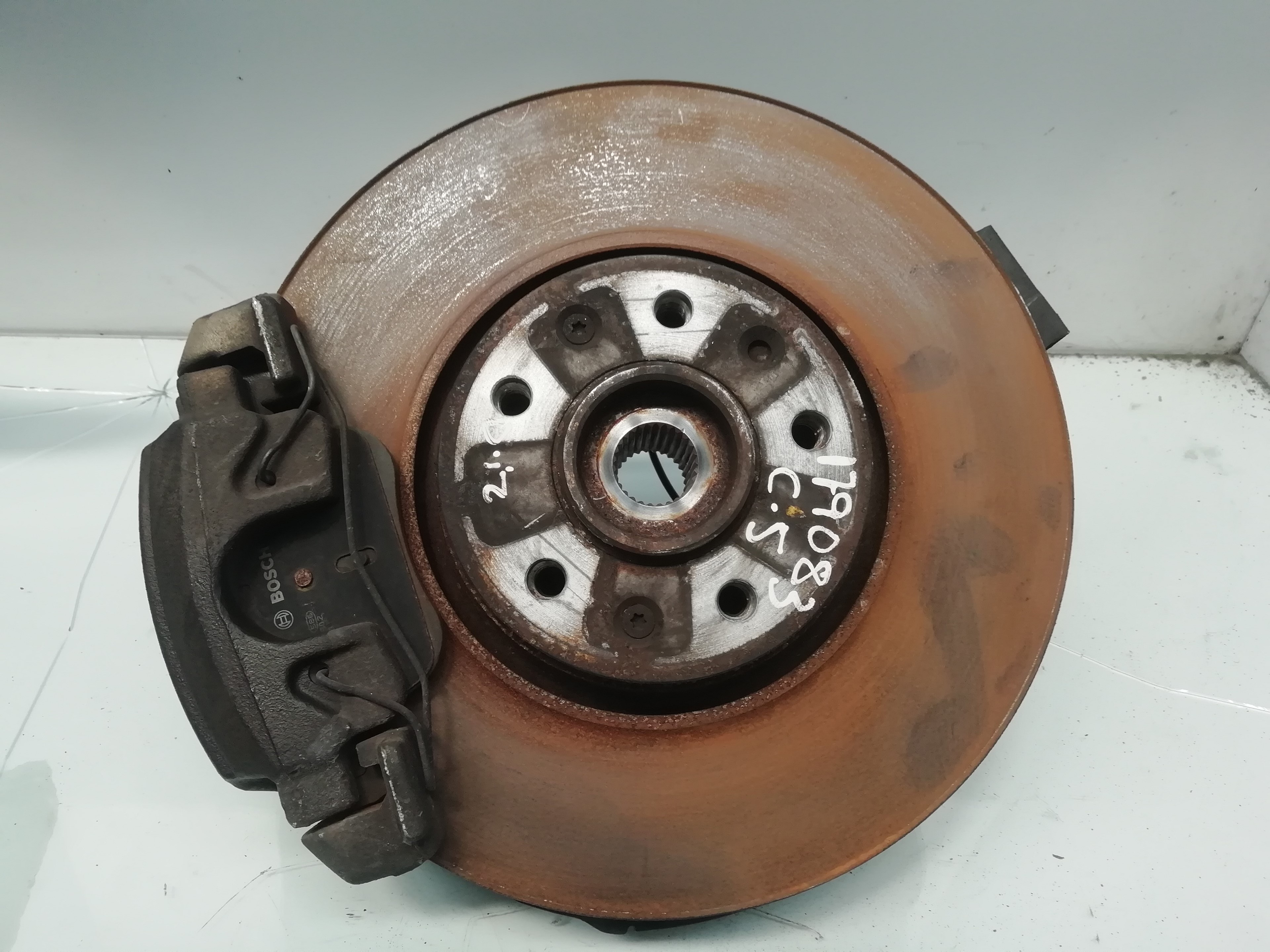 CITROËN C5 2 generation (2008-2017) Front Left Wheel Hub 364697 21646743