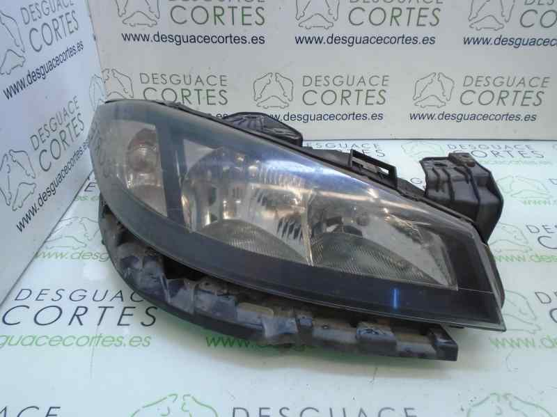 RENAULT Laguna 2 generation (2001-2007) Pravé predné svetlo 7701061671 27506889