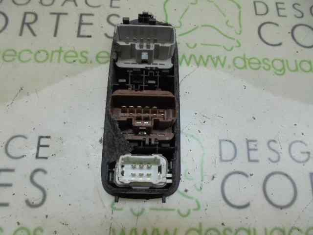 RENAULT Scenic 2 generation (2003-2010) Front Left Door Window Switch 156018070 18444175