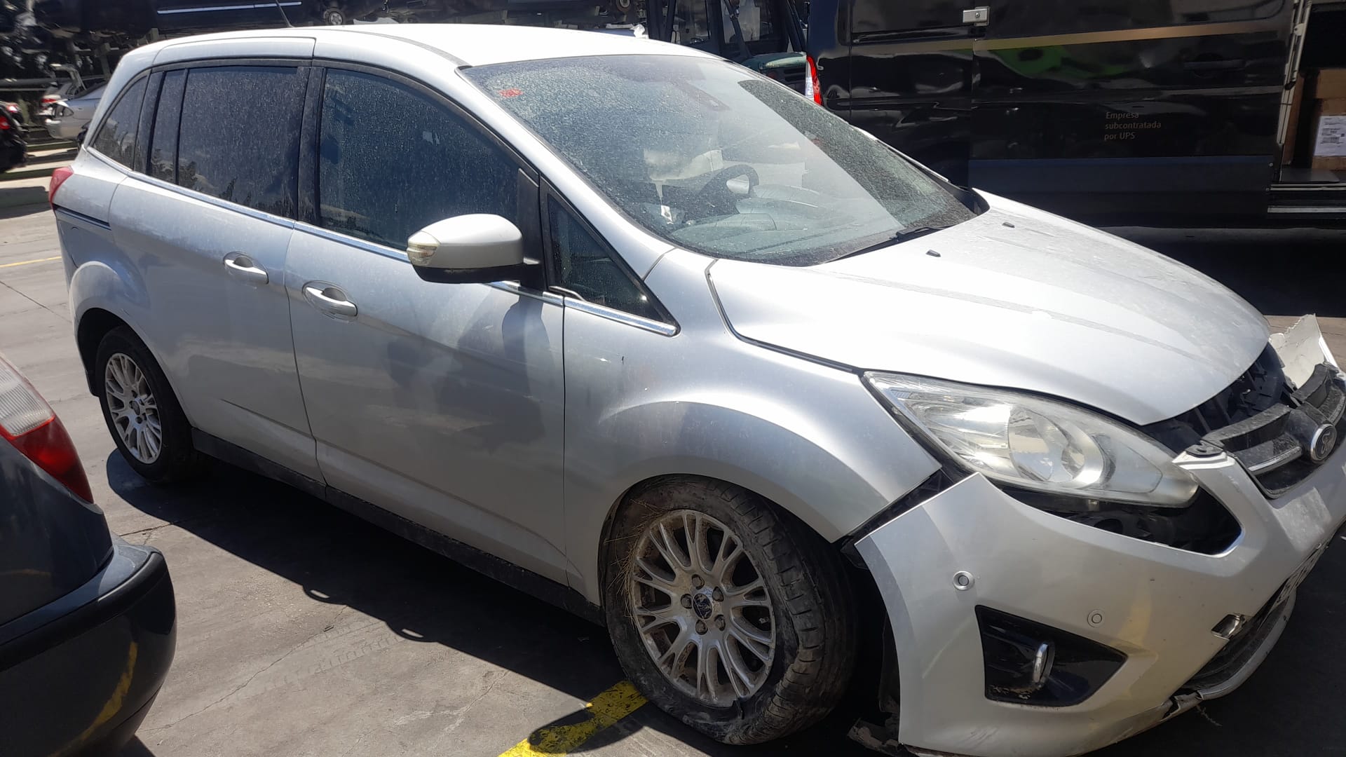FORD C-Max 2 generation (2010-2019) Front Right Door 1879660 25268039