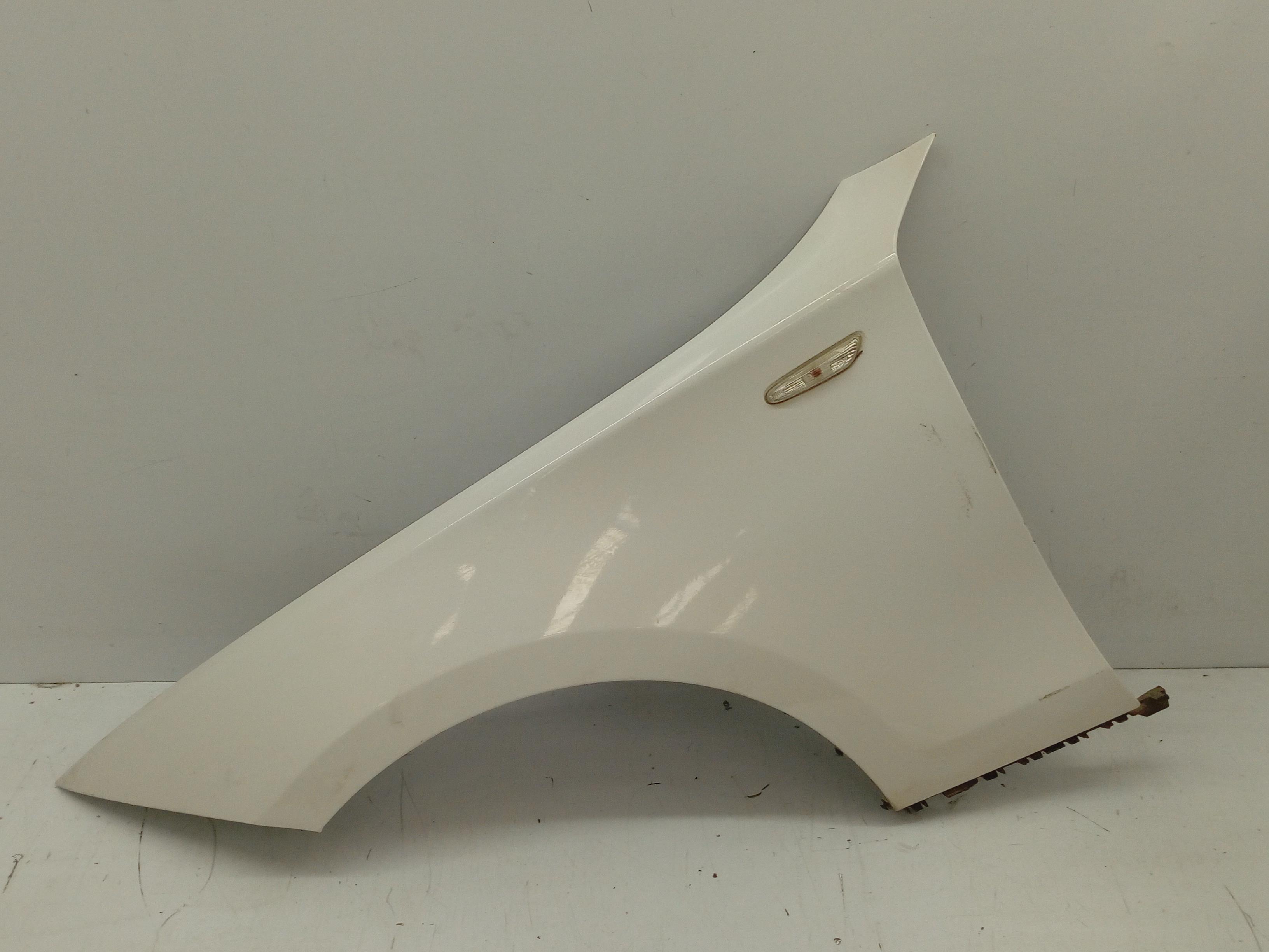 BMW 1 Series E81/E82/E87/E88 (2004-2013) Front Left Fender 41357133227 25745932