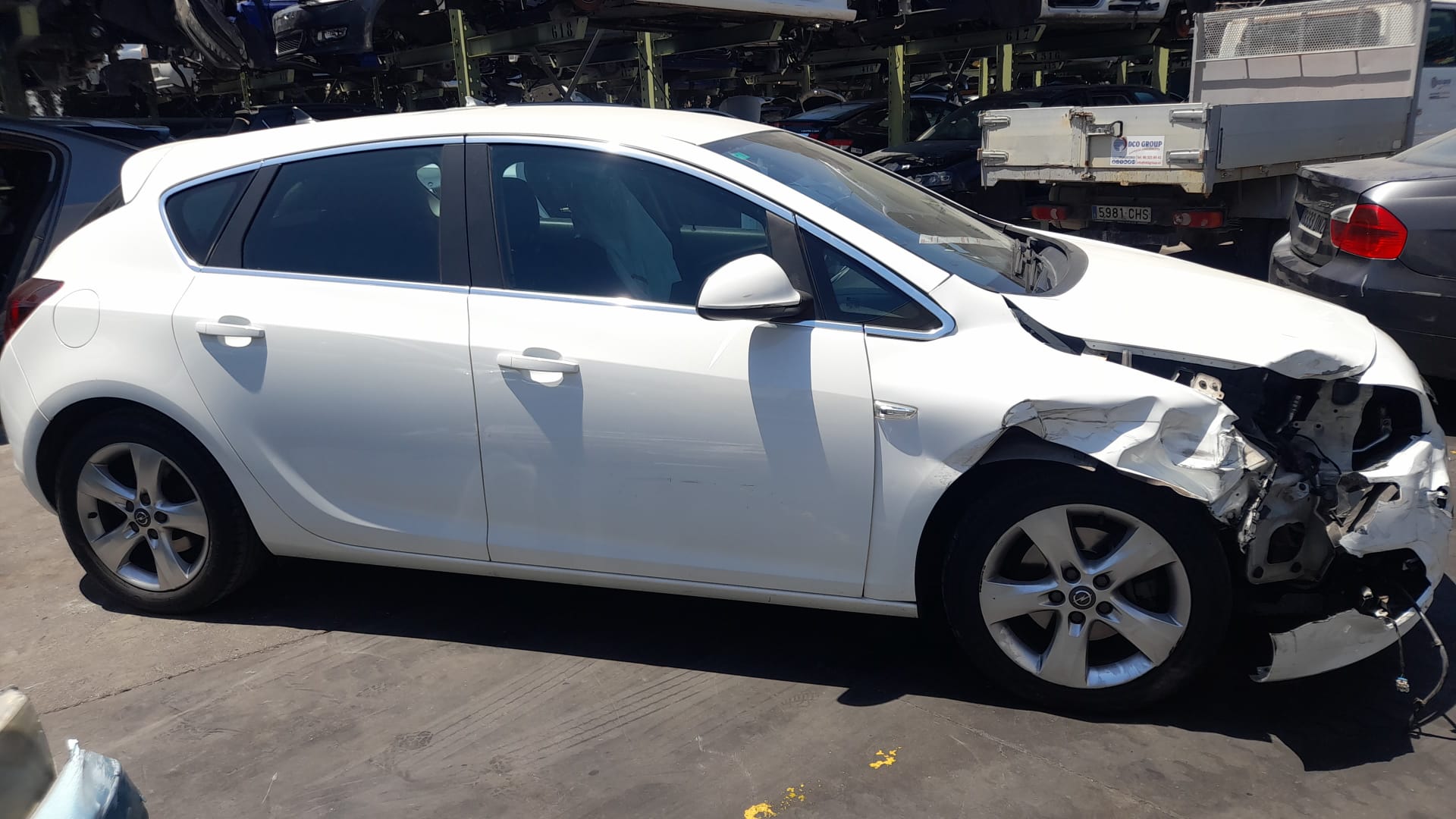 OPEL Astra J (2009-2020) Comutator geam ușă stânga față 13305011 18565440