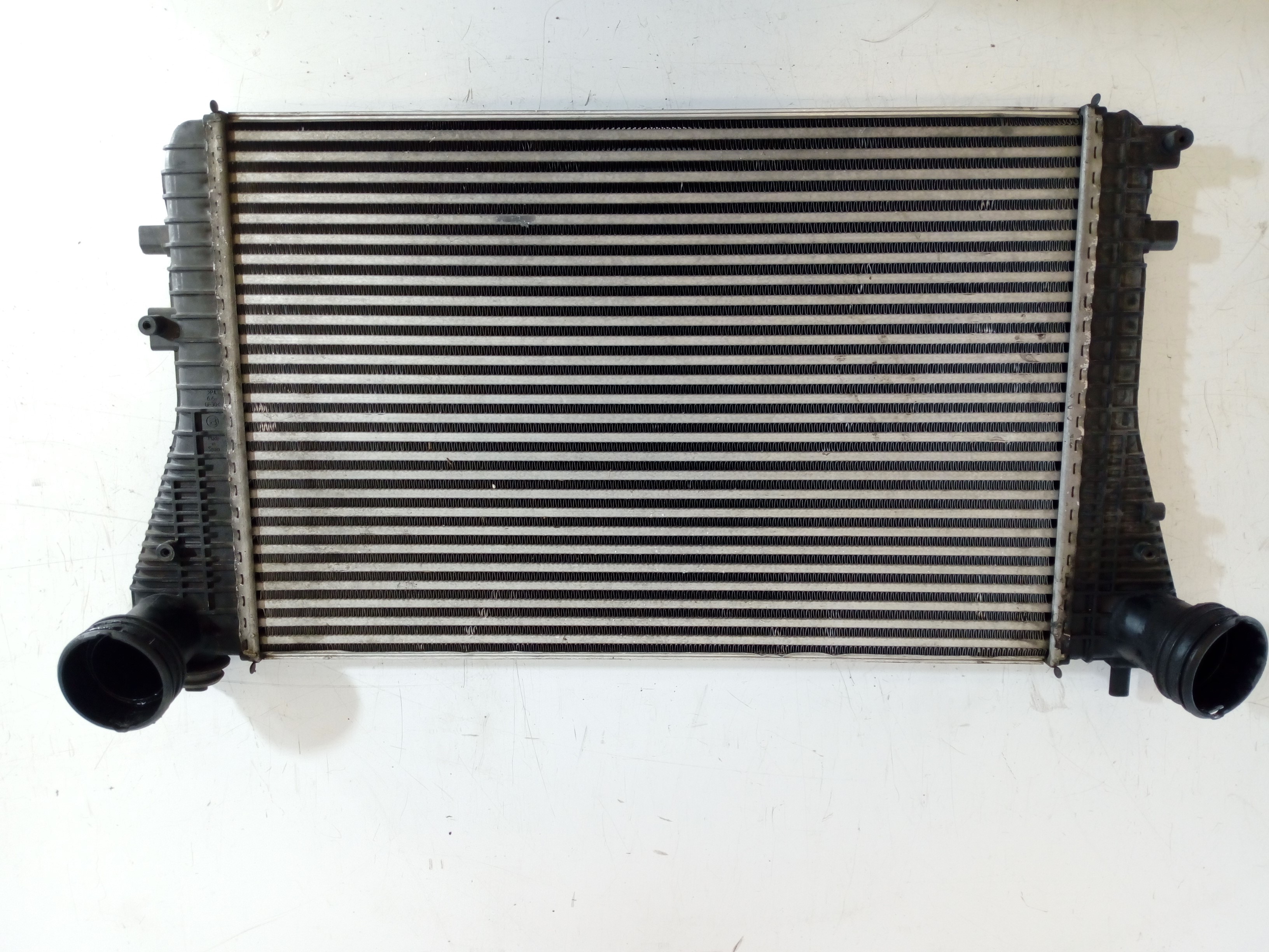 VOLKSWAGEN Passat B5 (1996-2005) Intercooler Radiator 3B0145805D 18558790