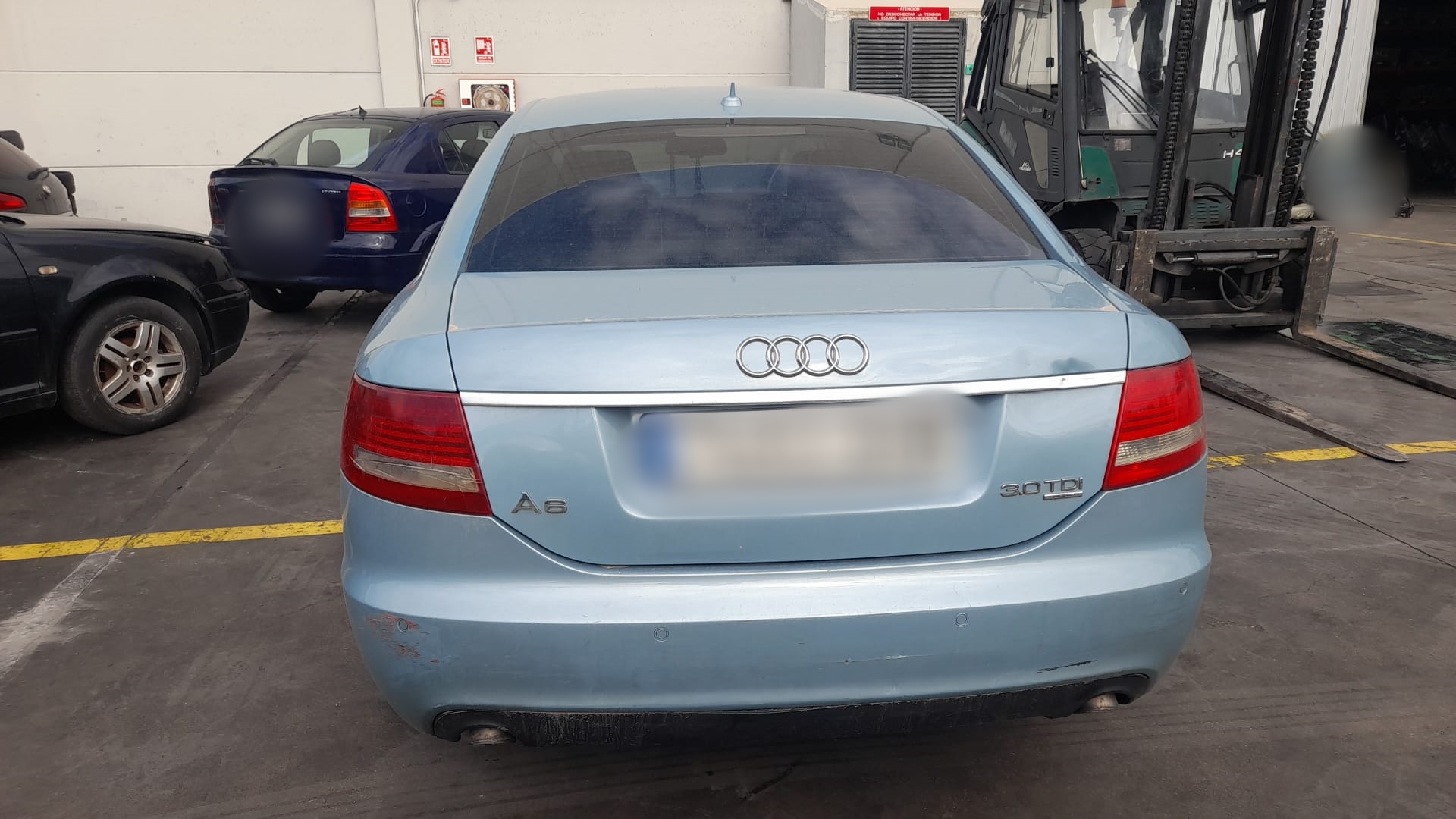 AUDI A6 C6/4F (2004-2011) Дверь передняя левая 4F0831051F 25209679