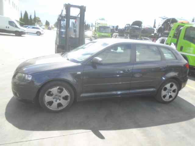 AUDI A3 8P (2003-2013) Baklykt venstre bak 8P4945093B 25101296