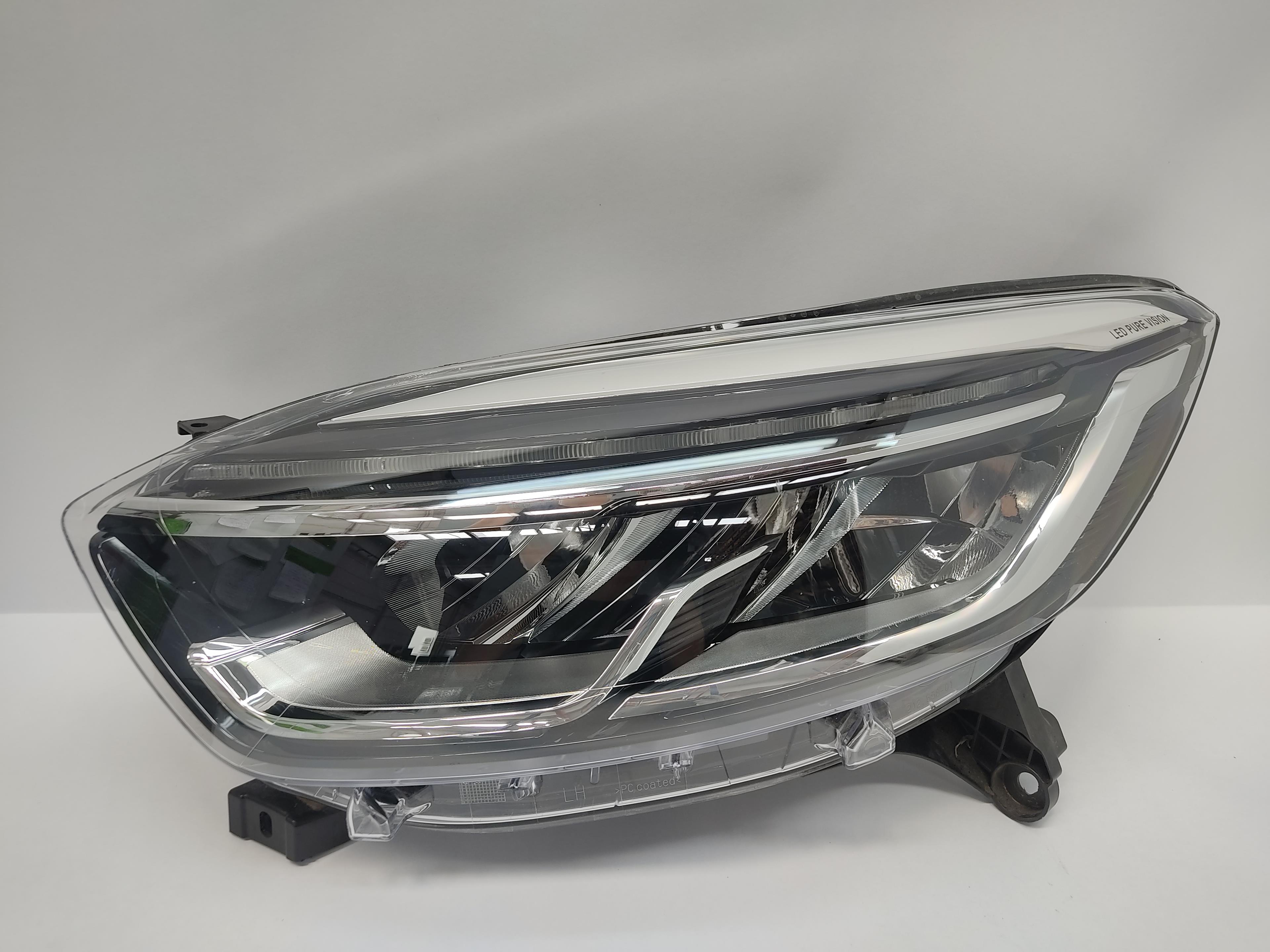 RENAULT Clio 4 generation (2012-2020) Front Left Headlight 24971779