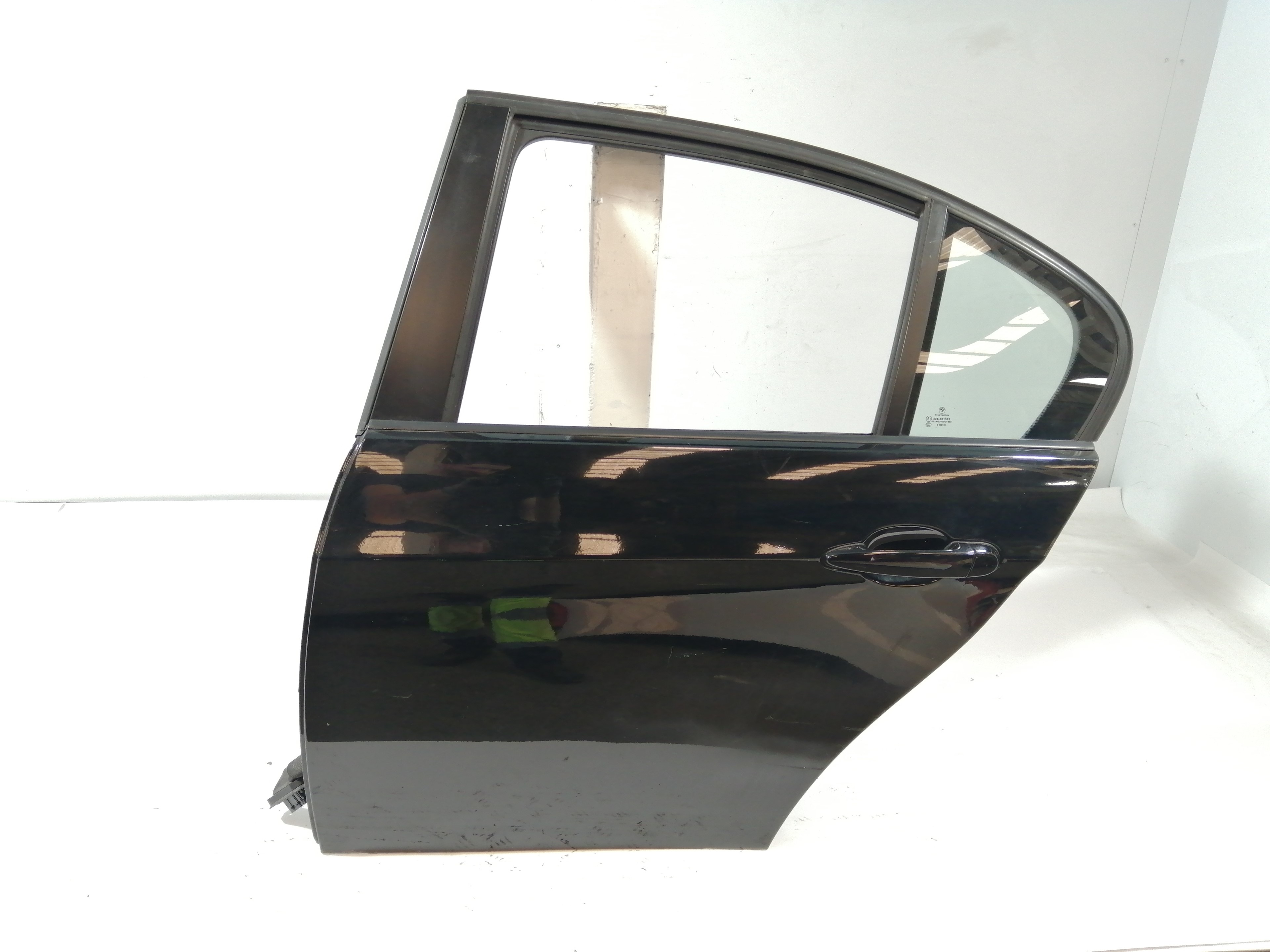 BMW 3 Series E90/E91/E92/E93 (2004-2013) Rear Left Door 41007203647 21618736