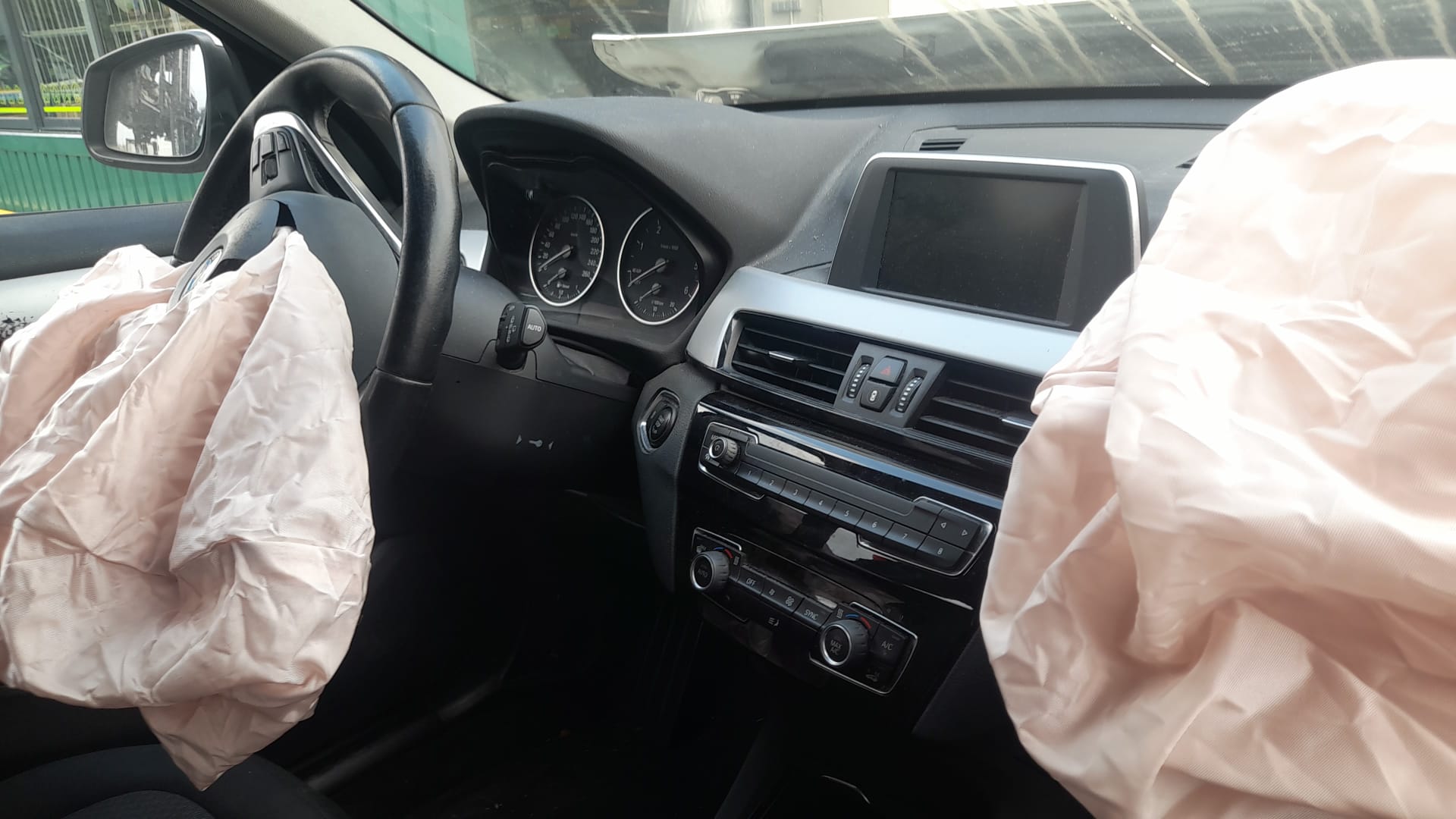 BMW X1 F48/F49 (2015-2023) Boucle de siège arrière gauche 72117469270 25328115