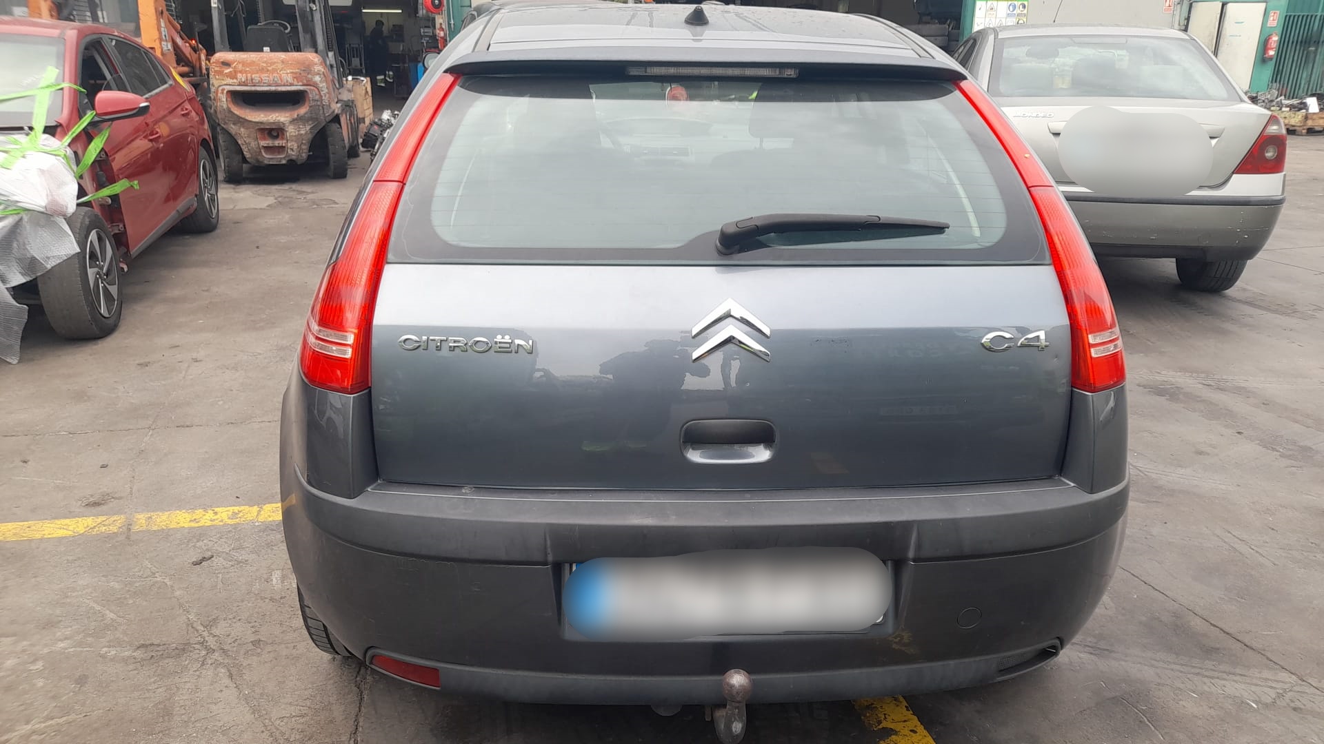 CITROËN C4 1 generation (2004-2011) Priekšējās kreisās durvis 9002W0 25357151