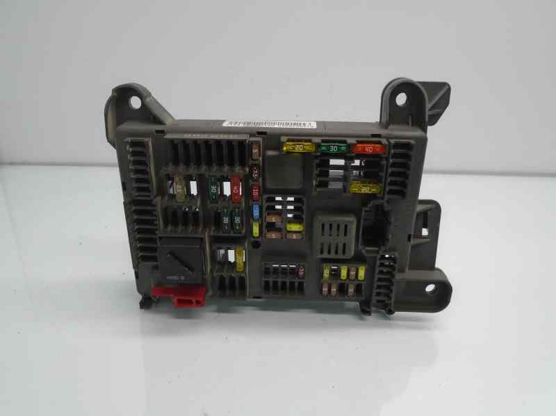 BMW X6 E71/E72 (2008-2012) Fuse Box B010105300 18471329