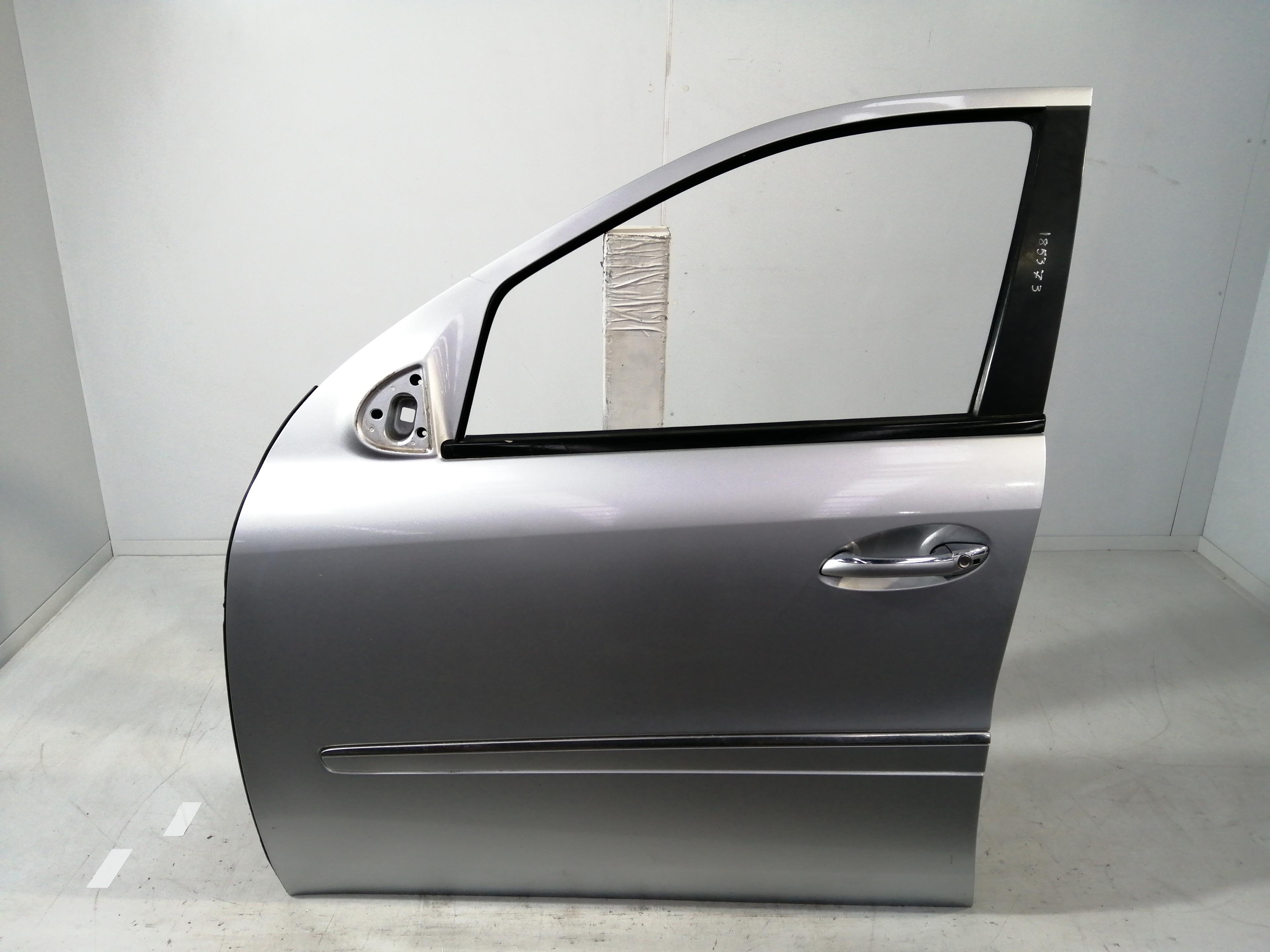 MERCEDES-BENZ M-Class W164 (2005-2011) Front Left Door A1647200905 24029309