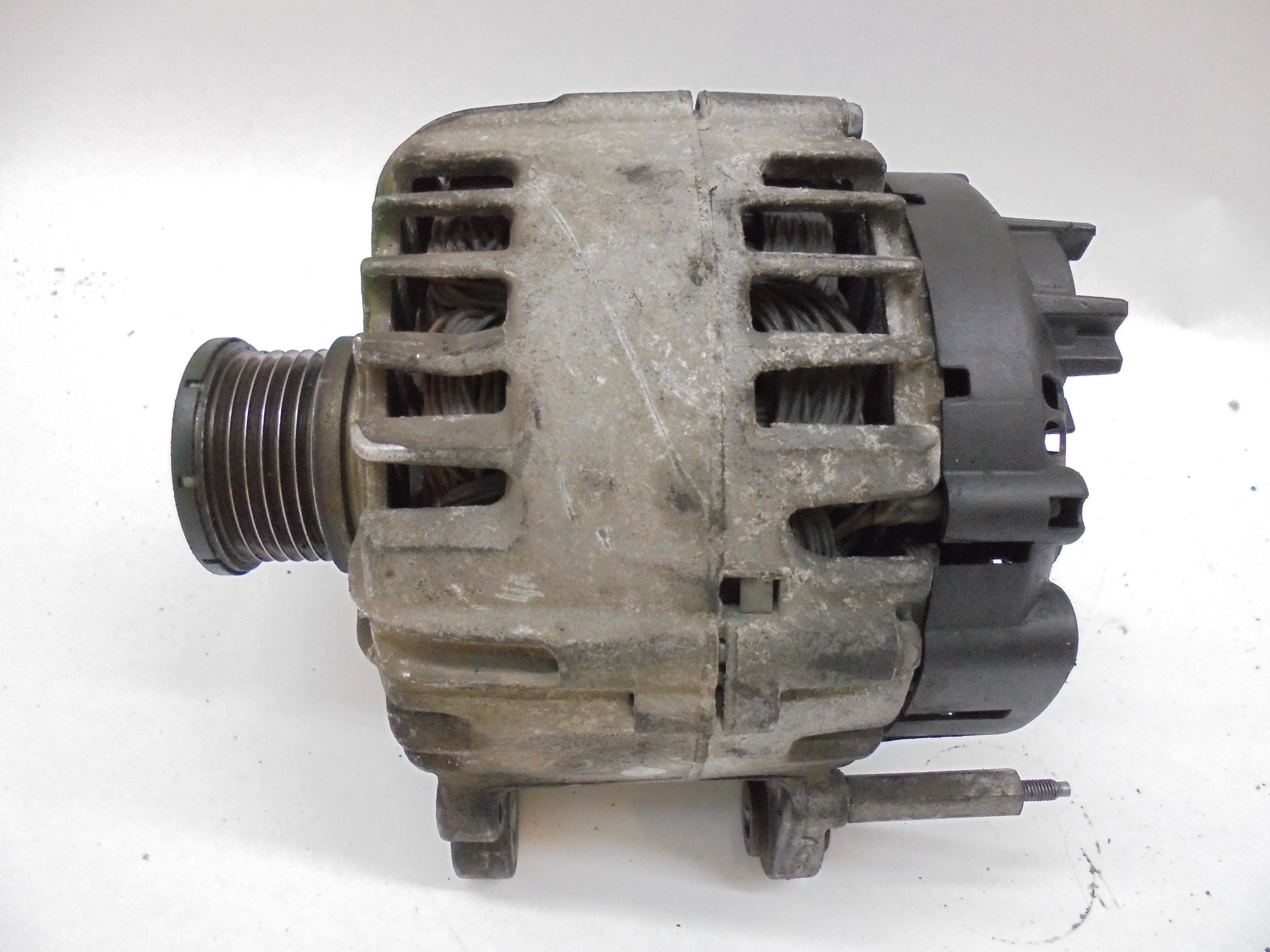 VOLKSWAGEN Transporter T6 (2015-2024) Alternator 03L903023L 18532477