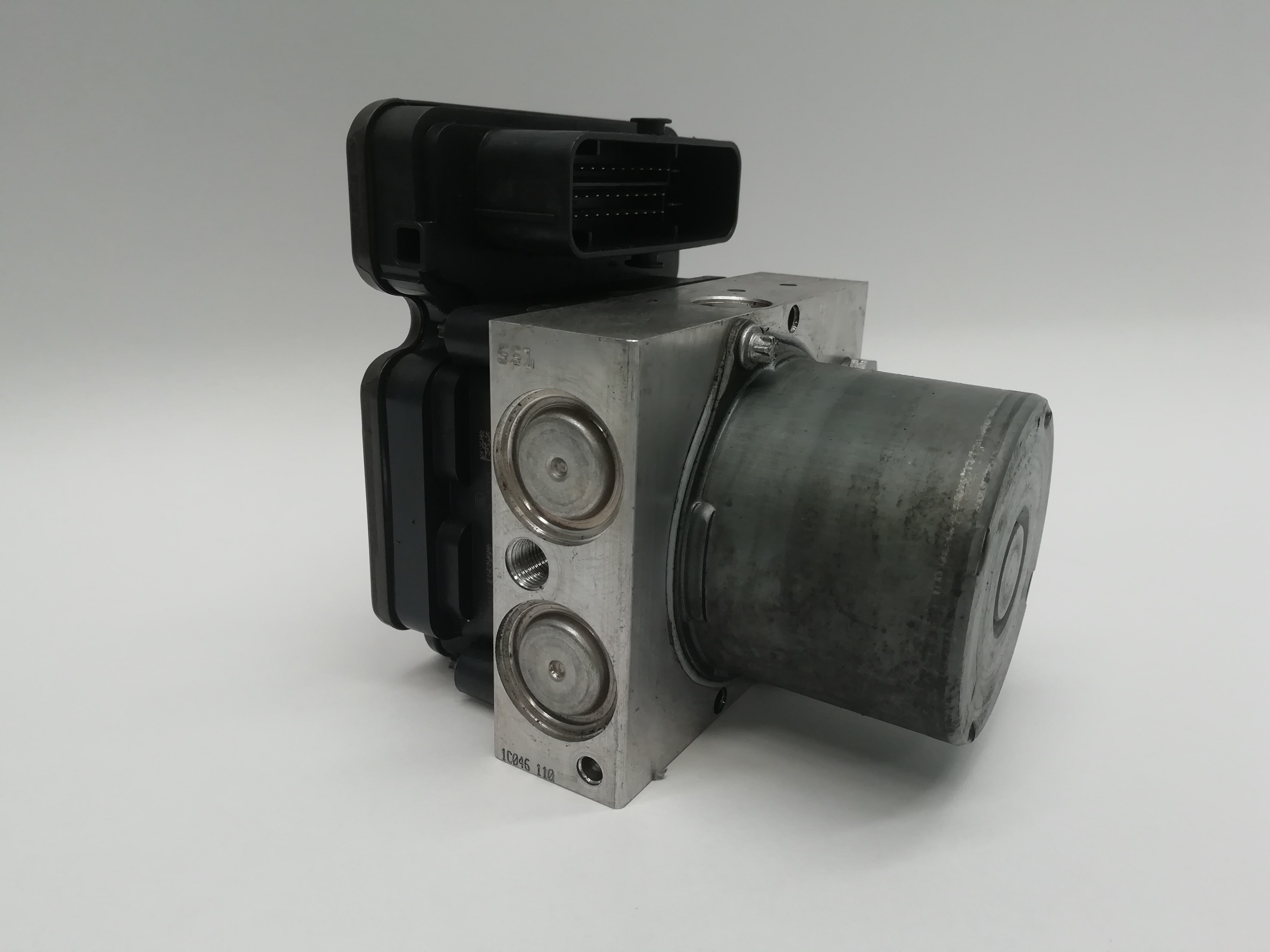 MERCEDES-BENZ E-Class W212/S212/C207/A207 (2009-2016) ABS Pump A2124310248 24016634