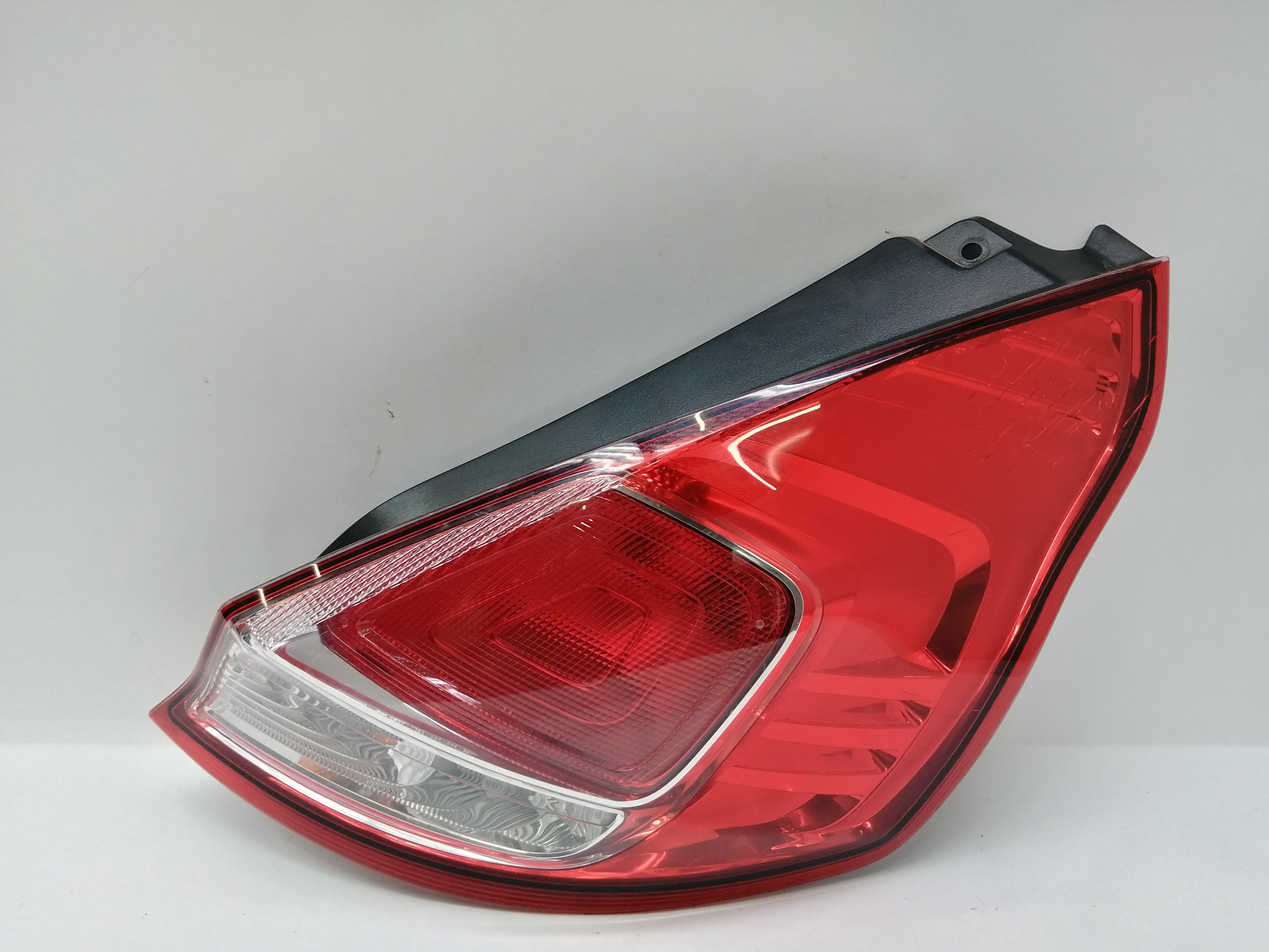 HYUNDAI Fiesta 5 generation (2001-2010) Feu arrière droit 1877010 21331212