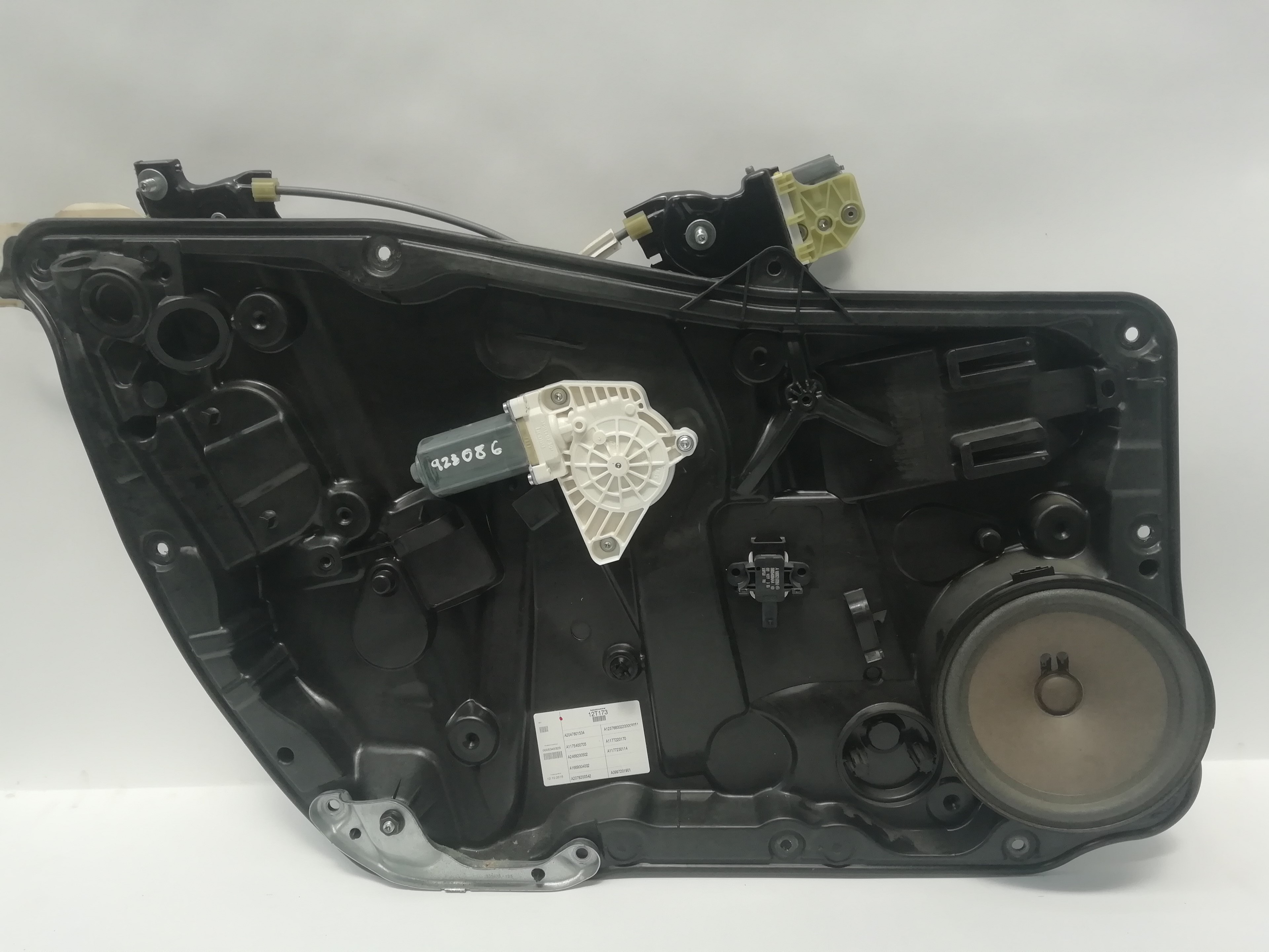 MERCEDES-BENZ CLA-Class C117 (2013-2016) Lève-vitre de porte avant gauche A1177200179 18793813