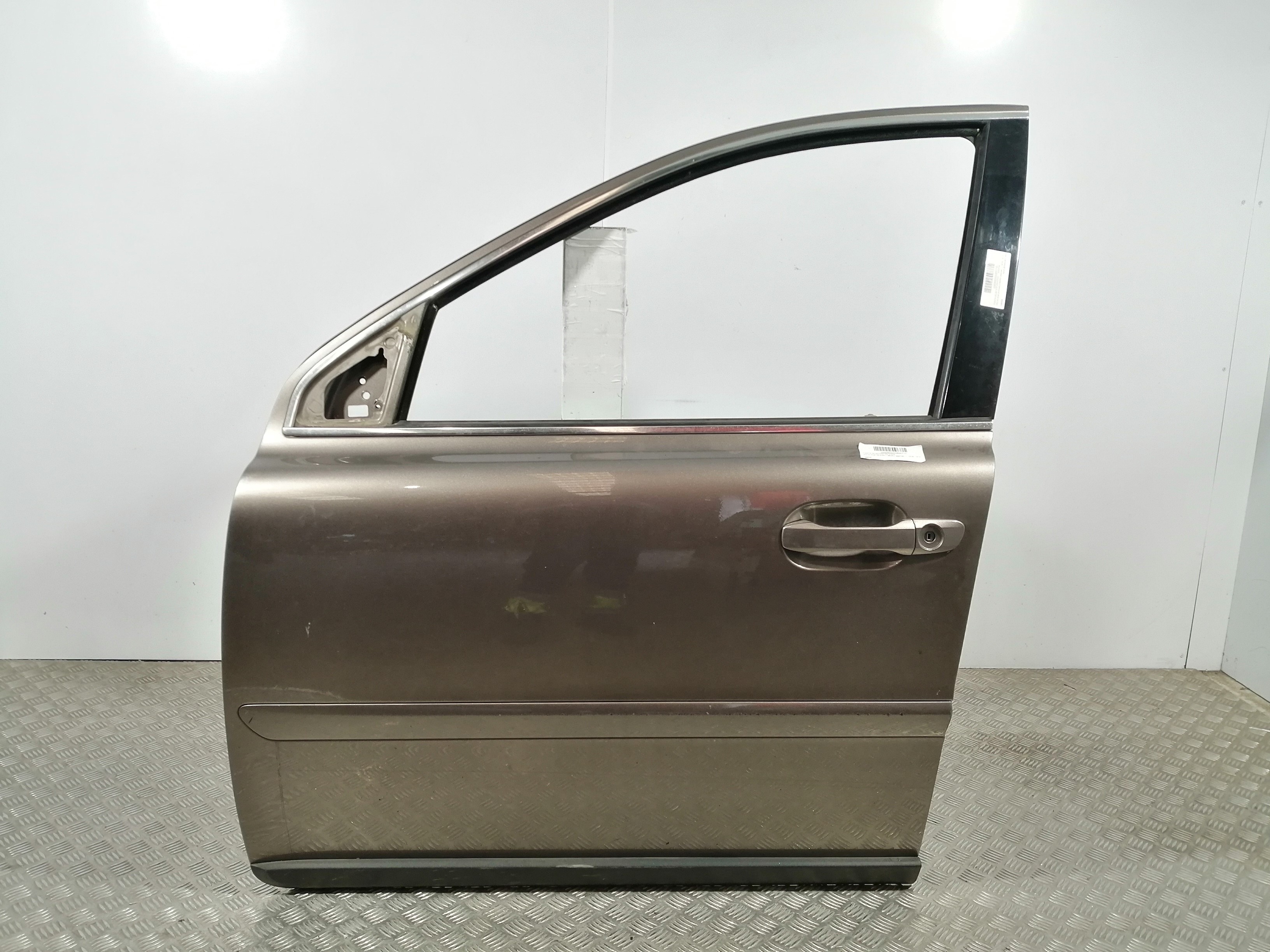 VOLVO XC90 1 generation (2002-2014) Front Left Door 30796496 18352800