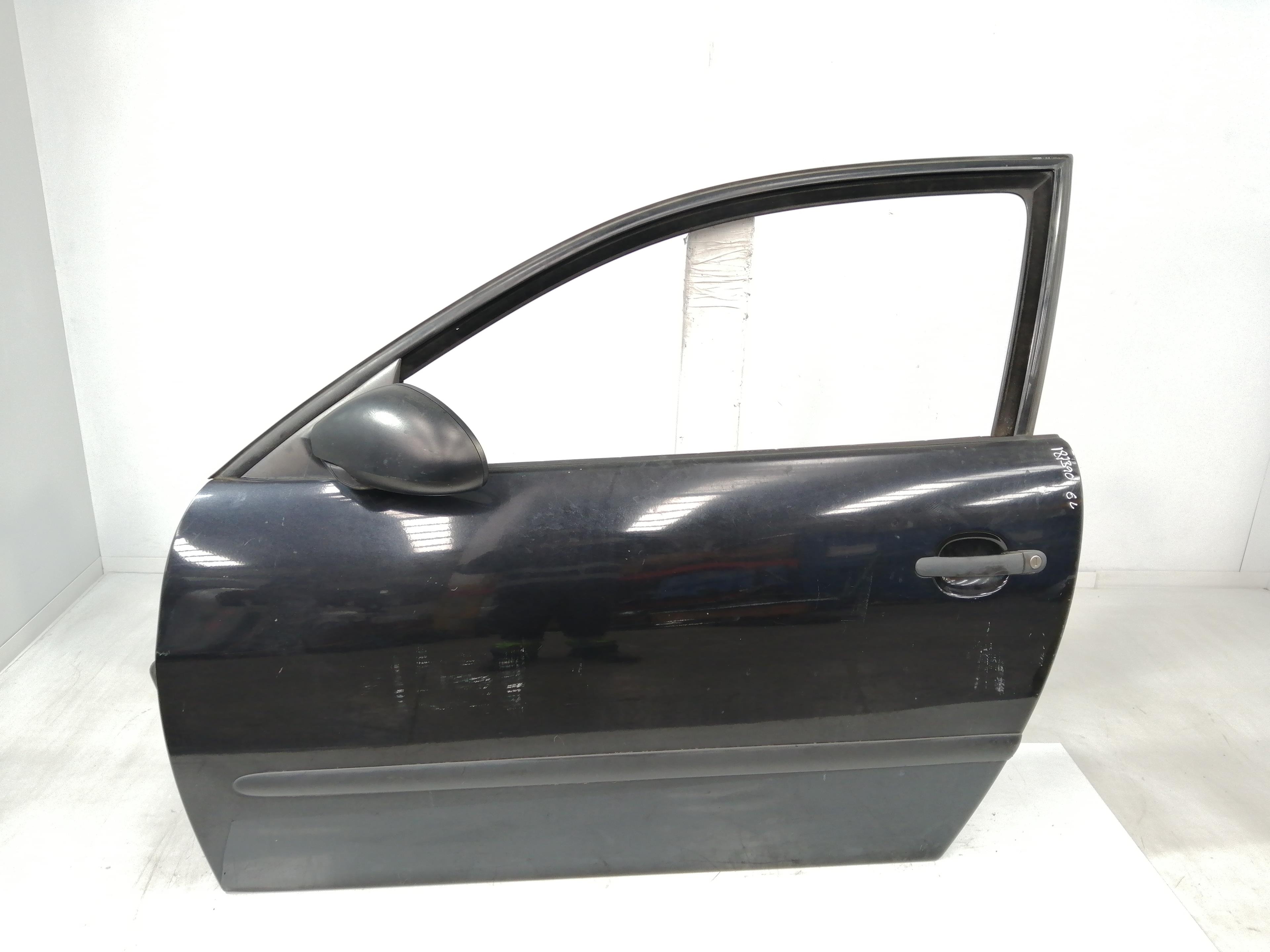 SEAT Leon 1 generation (1999-2005) Front Left Door 6L3831055R 25109692