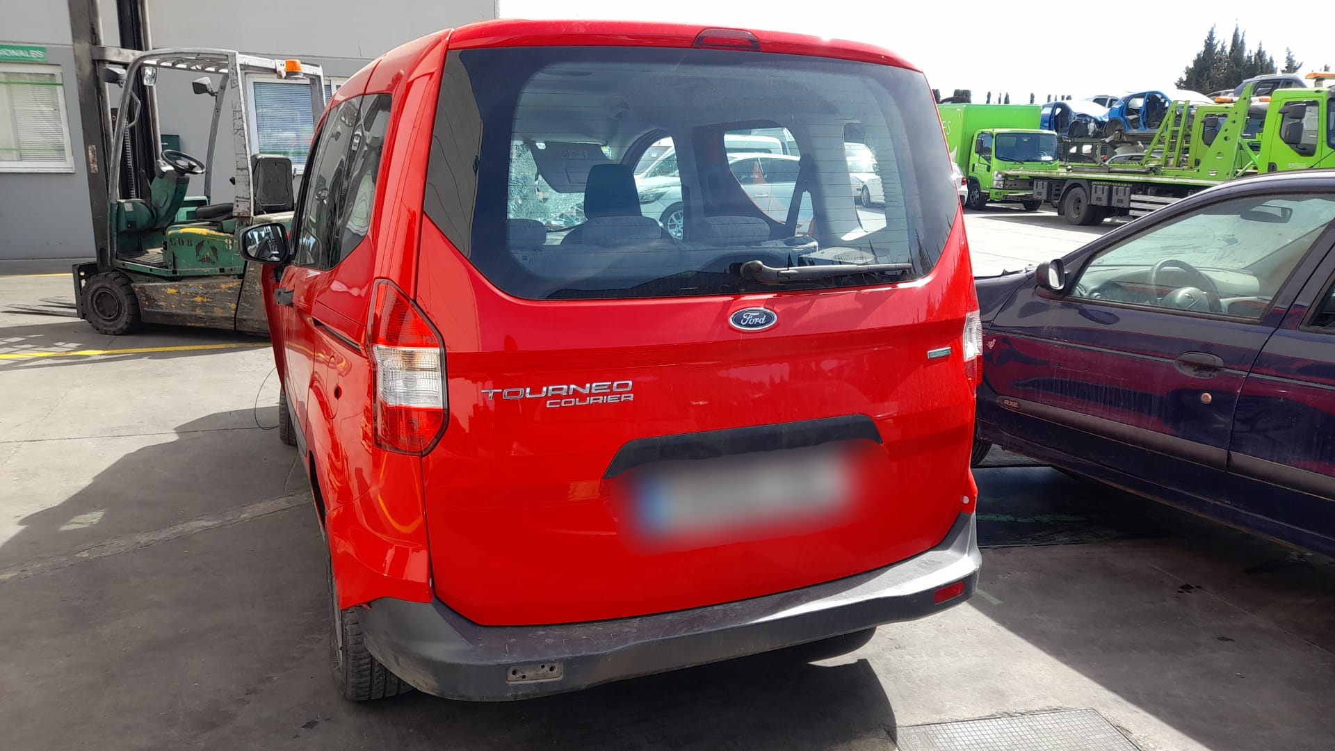 FORD Tourneo Courier 1 generation (2014-2024) Vänster bakljus bak 2069626 24010565