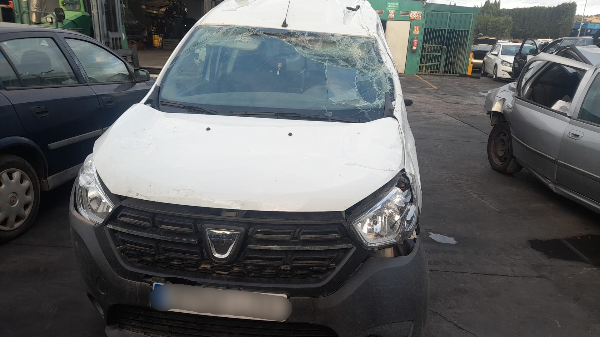 DACIA Duster 1 generation (2010-2017) Posūkių mechanizmas E11811200,255671274R 21646619