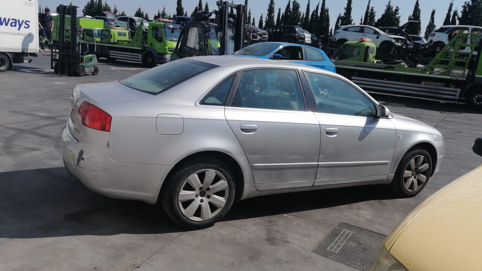 AUDI A4 B6/8E (2000-2005) Far dreapta față 8E5945096 18561697