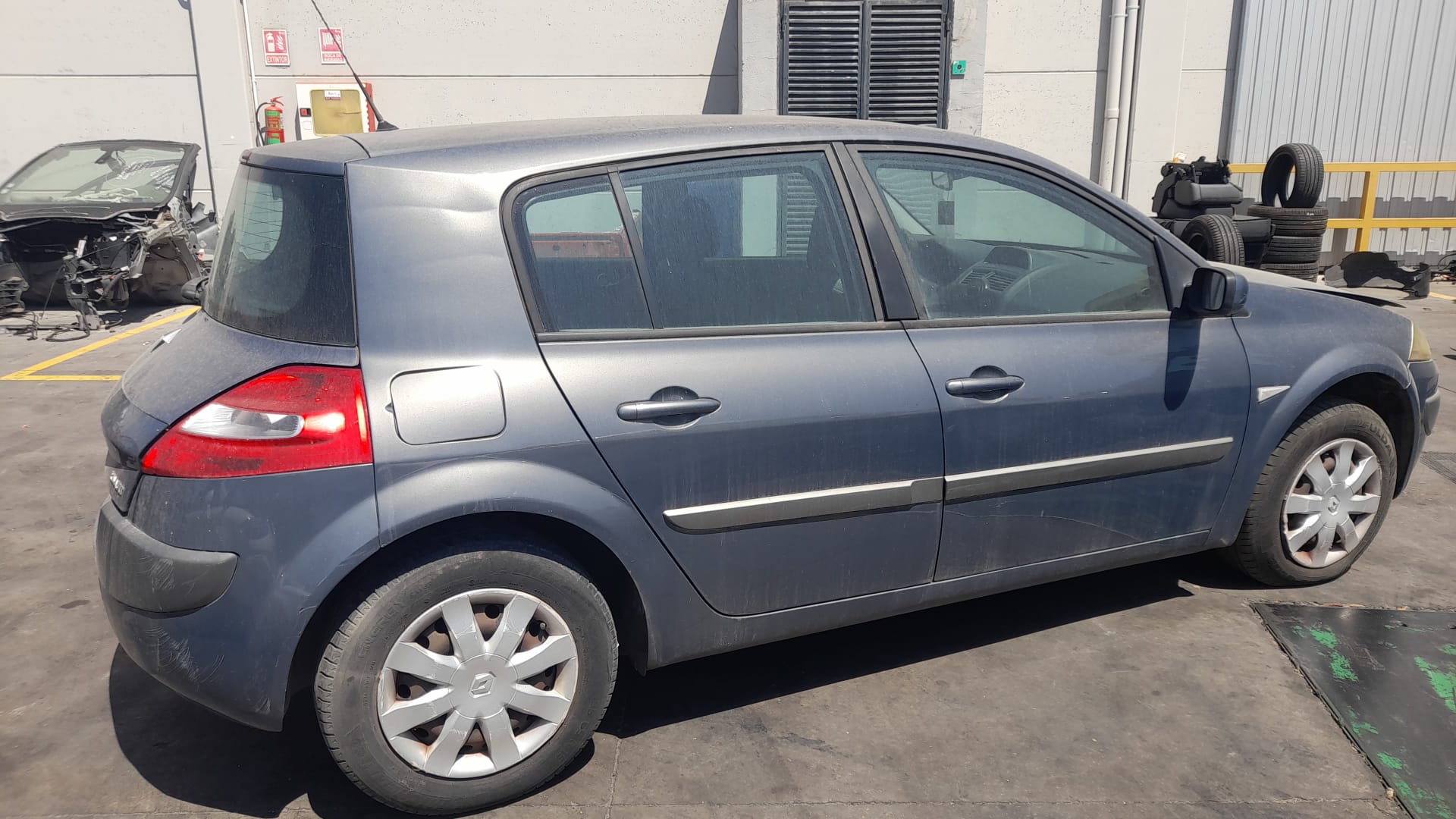 RENAULT Megane 2 generation (2002-2012) Πίσω ράφι δεμάτων 8200034999 18659464