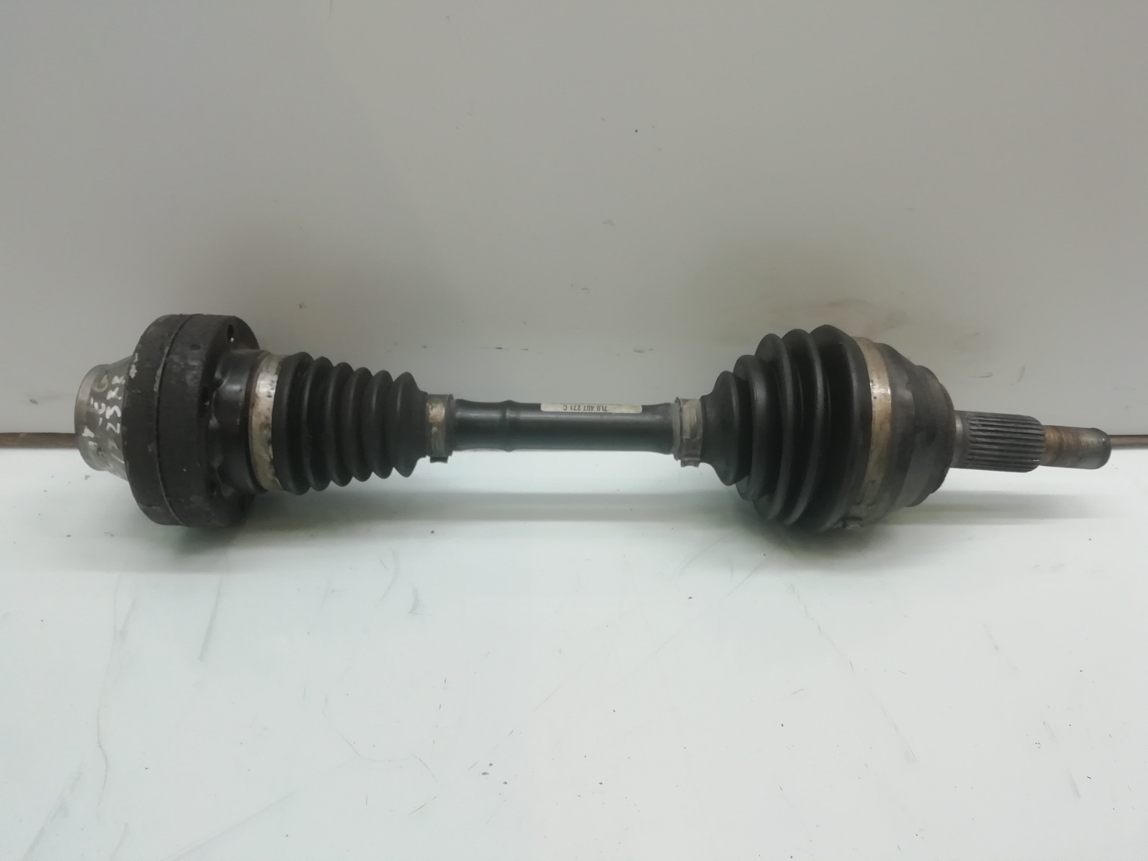 VOLKSWAGEN Touareg 1 generation (2002-2010) Front Right Driveshaft 7L0407271F 18587927