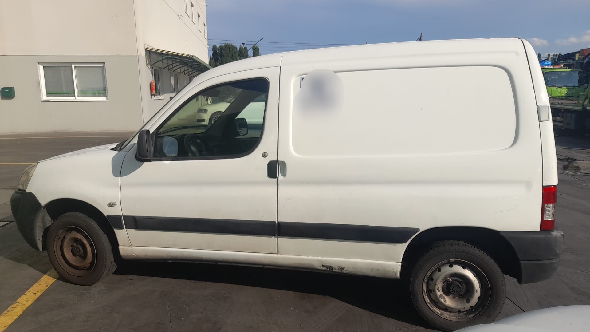 PEUGEOT Partner 1 generation (1996-2012) Jobb első ajtó 9004W2 21226436