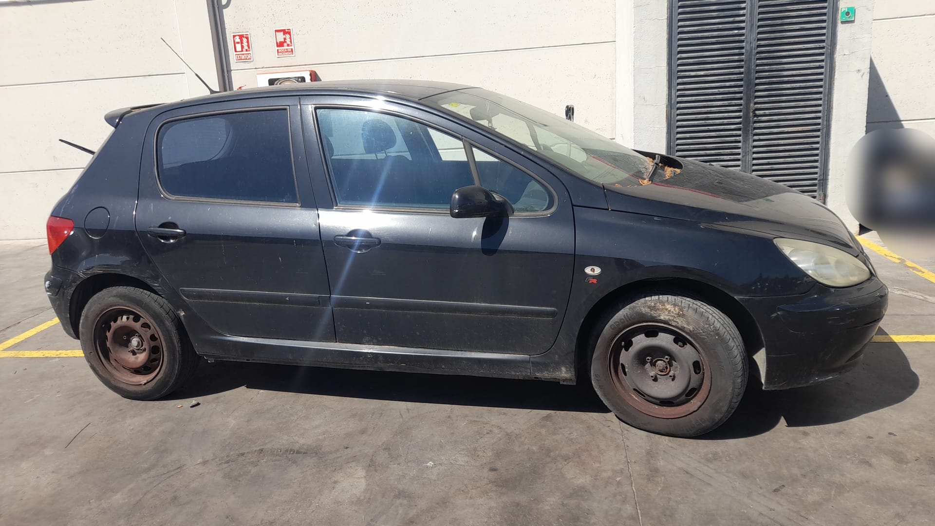 PEUGEOT 307 1 generation (2001-2008) Aripa stânga față 7840K8 24769482