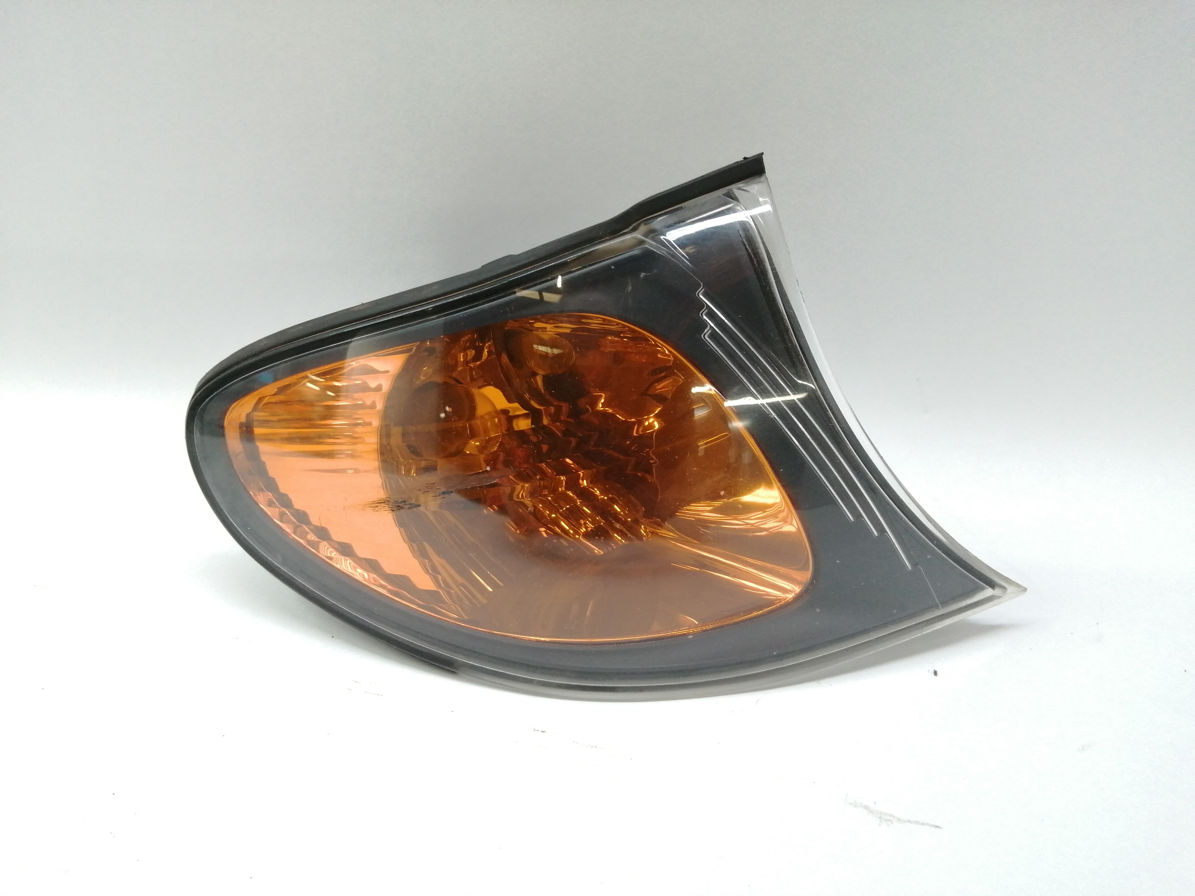 BMW 3 Series E46 (1997-2006) Front Right Fender Turn Signal 63137165852 18577406