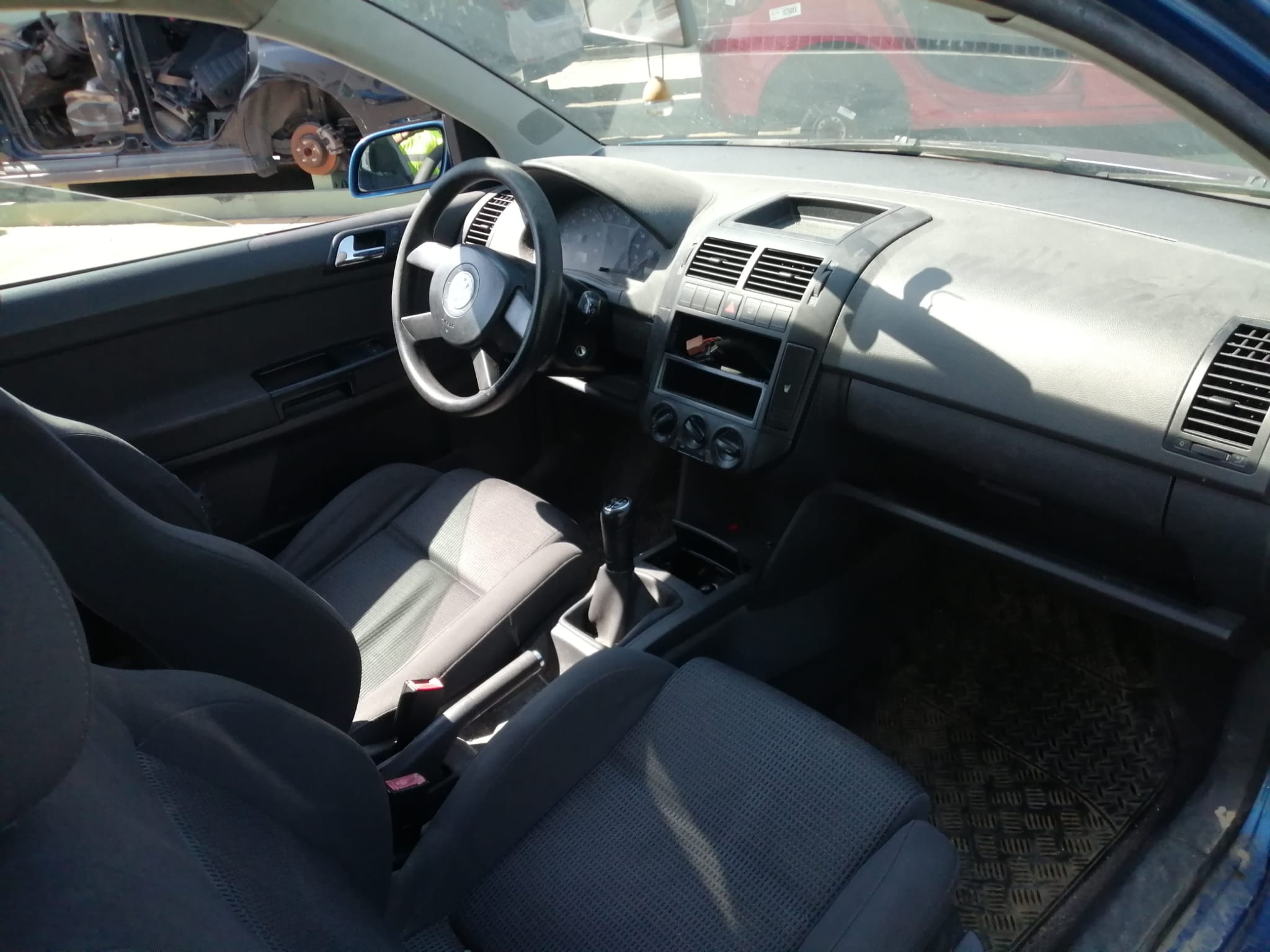 VOLKSWAGEN Polo 4 generation (2001-2009) Priekšējās kreisās durvis 6Q3831055K 18632747