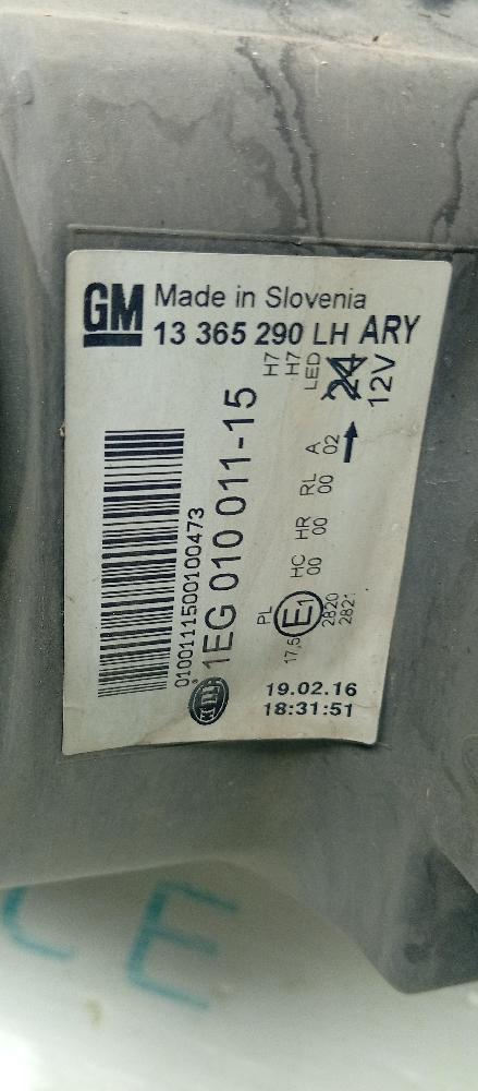 Faro izquierdo B16DTE 13365290 de Opel Astra j sedán 2012-2015 110 CV - pieza usada