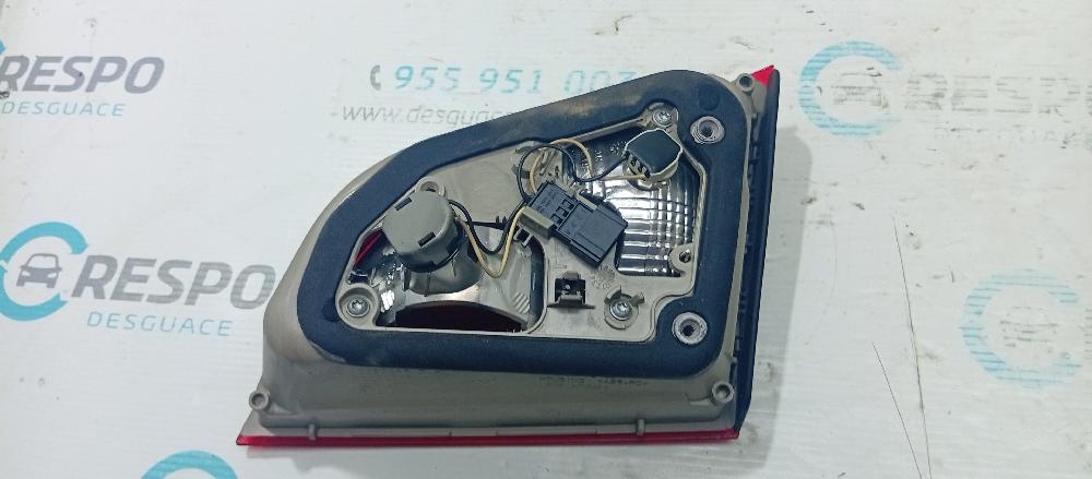 Piloto trasero izquierdo interior B16DTE 13282246 de Opel Astra j sedán 2012-2015 110 CV - pieza usada