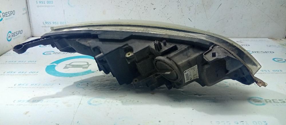 Faro izquierdo B16DTE 13365290 de Opel Astra j sedán 2012-2015 110 CV - pieza usada
