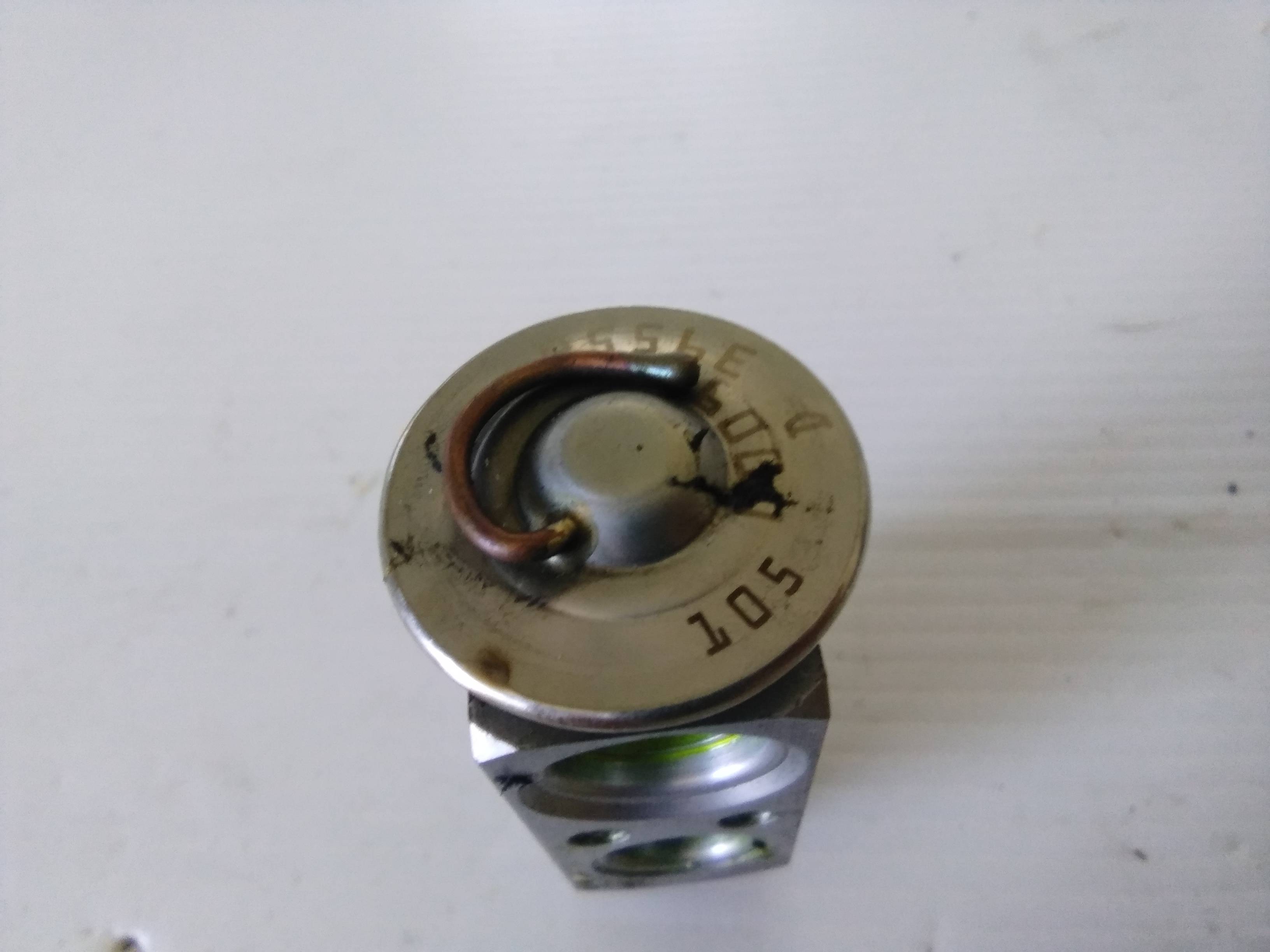 Válvula de expansion 90559850 de Opel Astra 1998-2004 - pieza usada