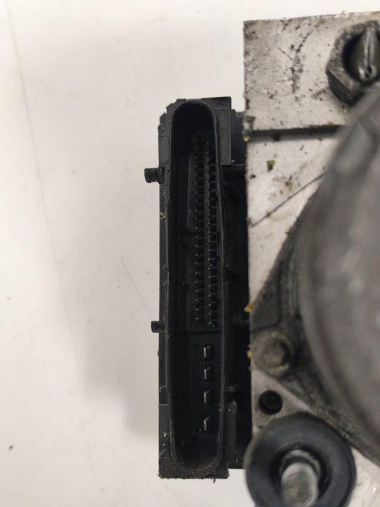 Abs 2AD 0265950412 de Toyota Corolla verso (zer_, zze12_, r1_) 2004-2009 - pieza usada