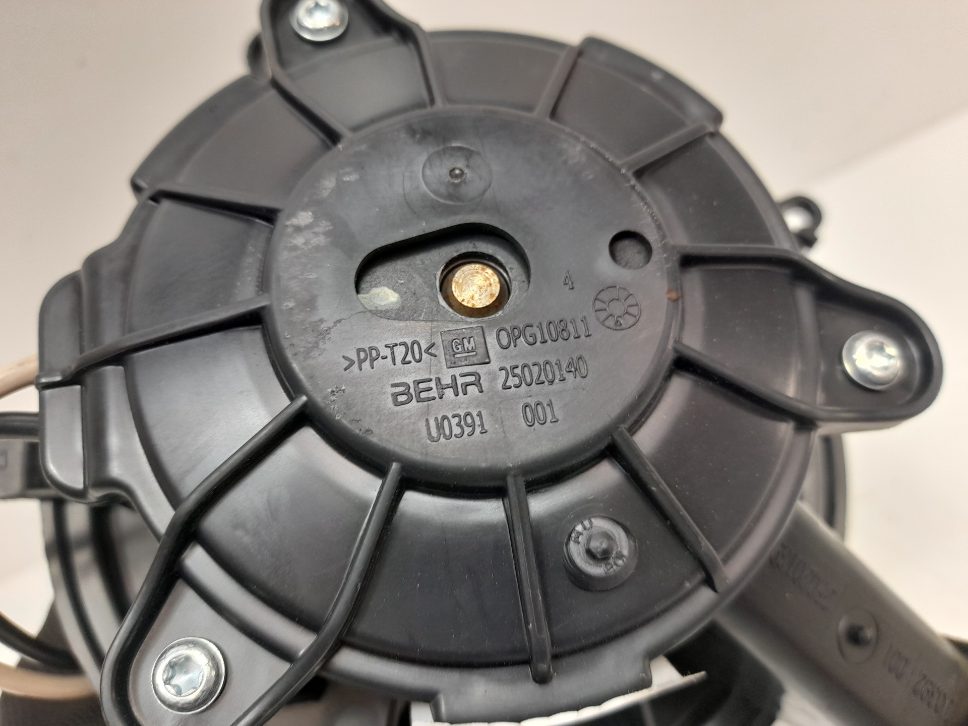 OPEL Astra J (2009-2020) Нагревательный вентиляторный моторчик салона U7253002 23553071
