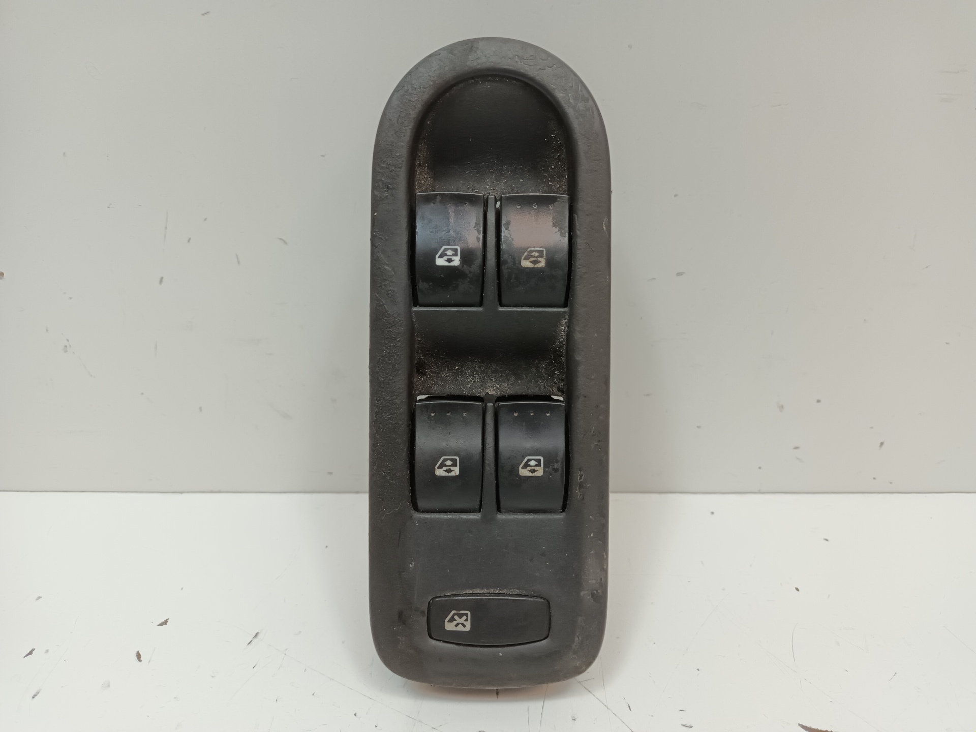 DODGE Scenic 2 generation (2003-2010) Bal első ajtó ablakemelő gombja 156018070 23540034