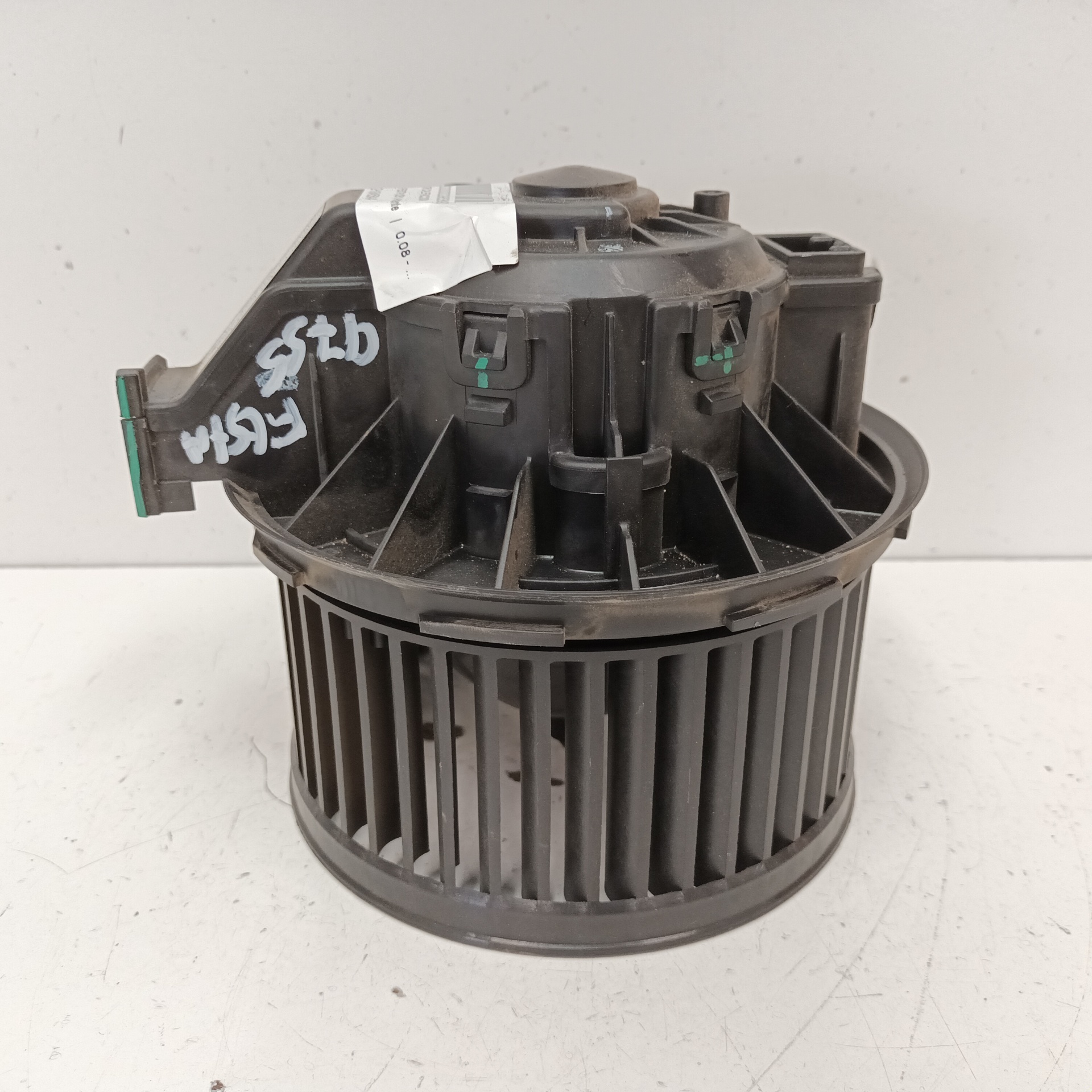 HYUNDAI Fiesta 5 generation (2001-2010) Heater Blower Fan VP8E2H18456AA 25275886