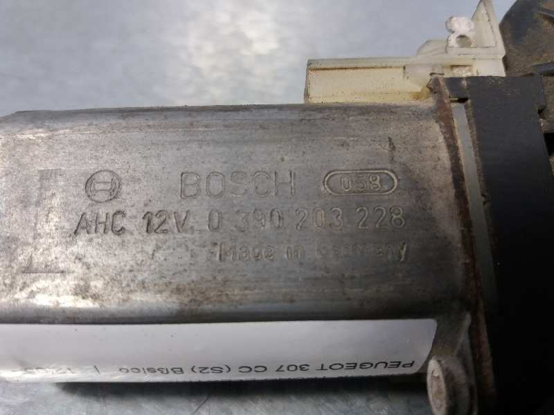 Sunroof electric motor NFUTU5JP4 0390203228 de Peugeot 307 2005-2009 - pieza usada