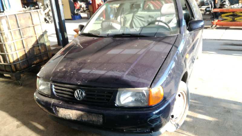 VAUXHALL Polo 3 generation (1994-2002) Hасос кондиционера 6N0820803A 25262857