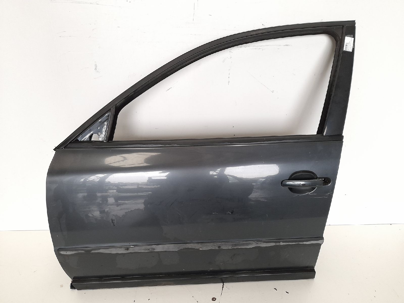 VOLKSWAGEN Passat B5 (1996-2005) Front Left Door 3B4831051BE 25237595