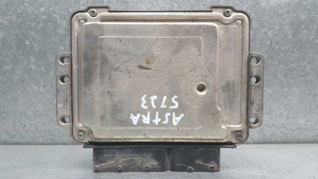 VAUXHALL Astra J (2009-2020) Engine Control Unit ECU 55556829 24060444