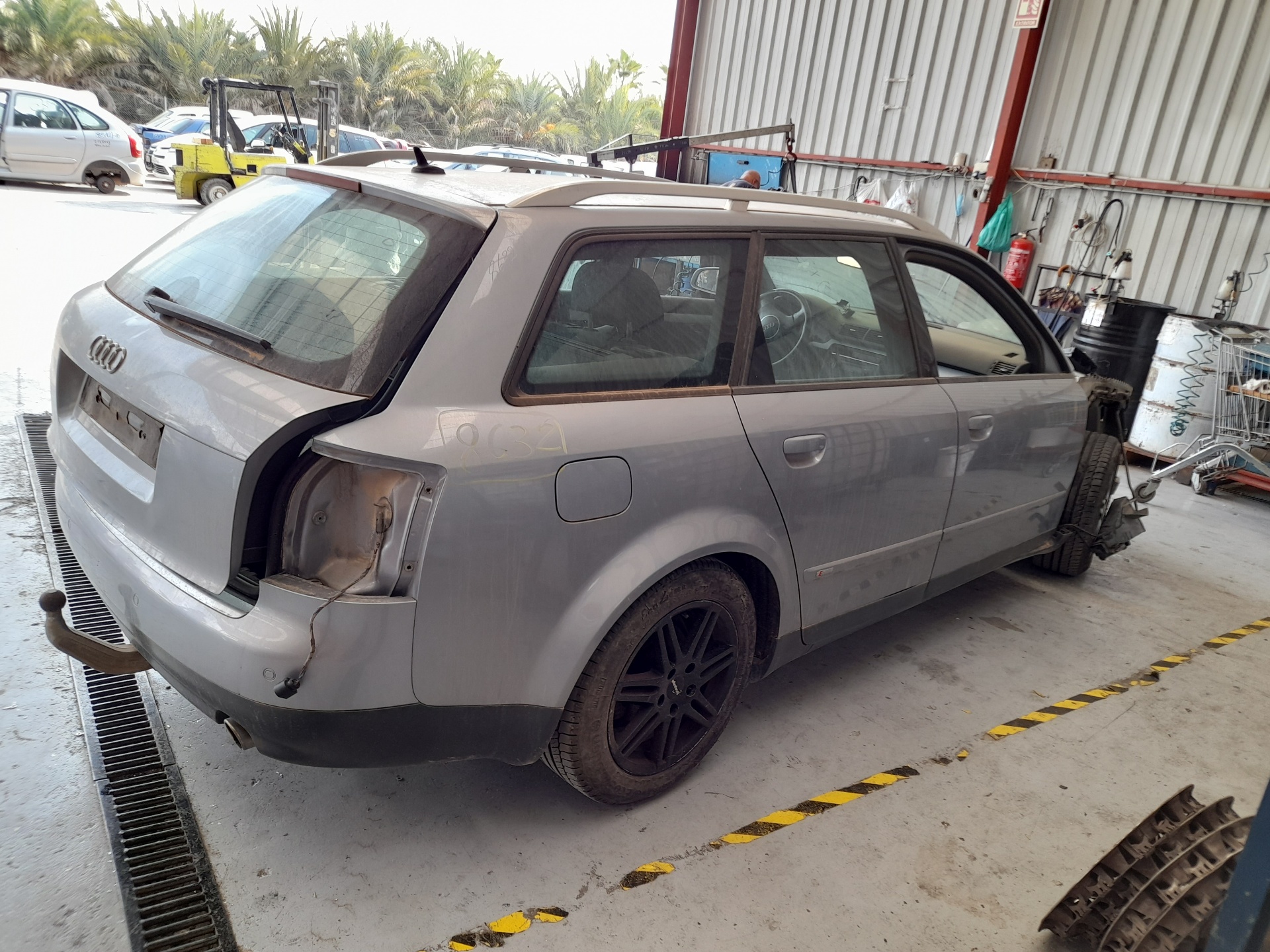 AUDI A4 B7/8E (2004-2008) Aizmugurējo kreiso durvju slēdzene 8E0839015C 22011063