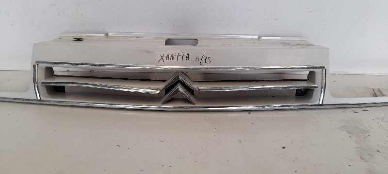 RENAULT Xantia X1 (1993-1998) Radiator Grille 9618919977 24092708