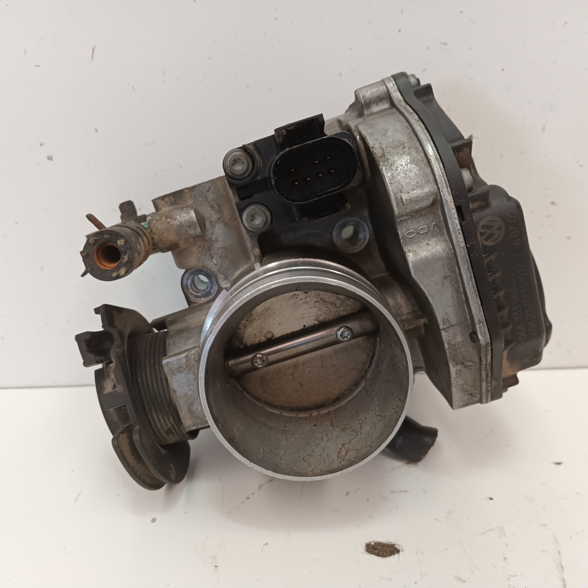 ALFA ROMEO A3 8L (1996-2003) Throttle Body 06A133064J 22352604