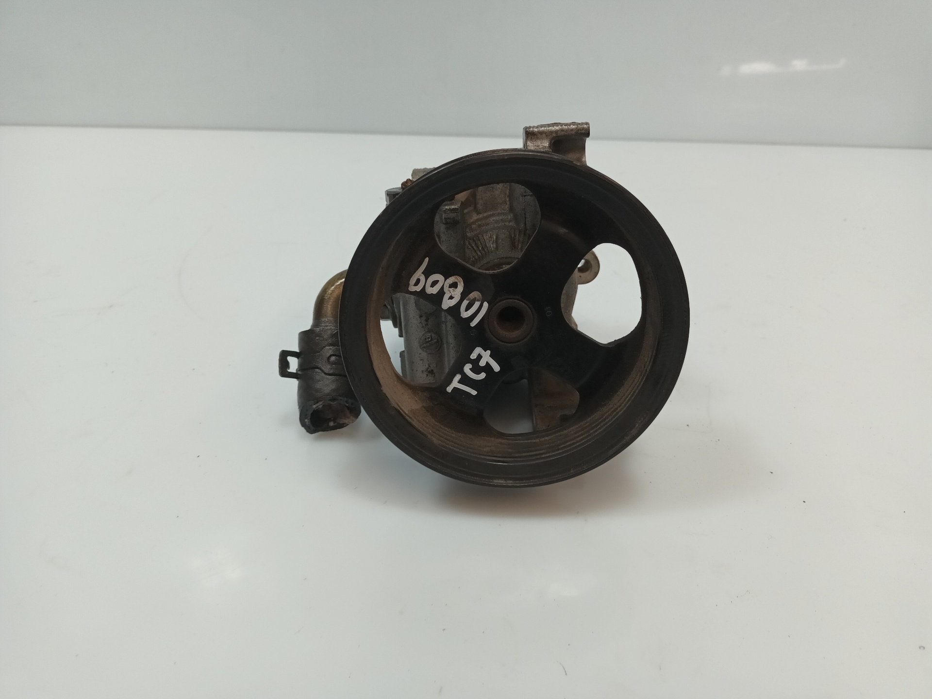 PEUGEOT Power Steering Pump 2T143A696AG 25315176