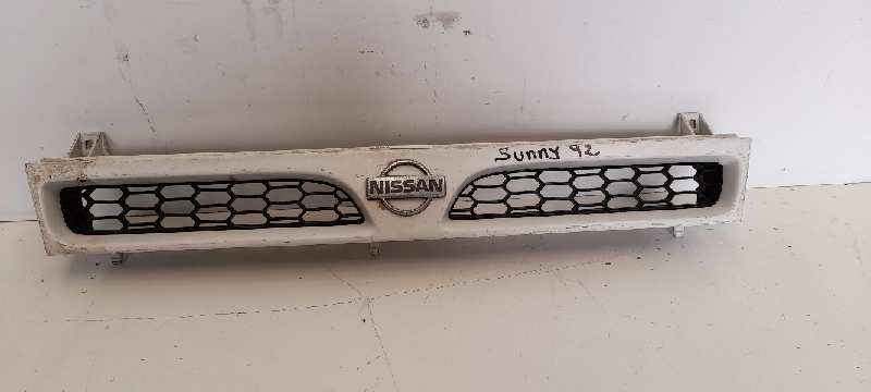 NISSAN Sunny N14 (1991-1995) Jäähdyttimen säleikkö 231050C00 24092287