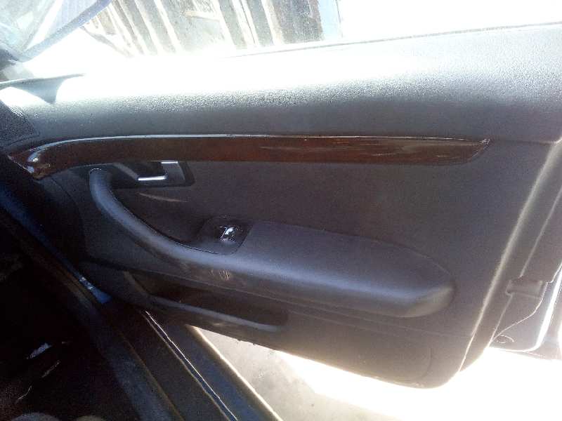 SUZUKI A4 B6/8E (2000-2005) Rear Right Door 8E0833052 21987986