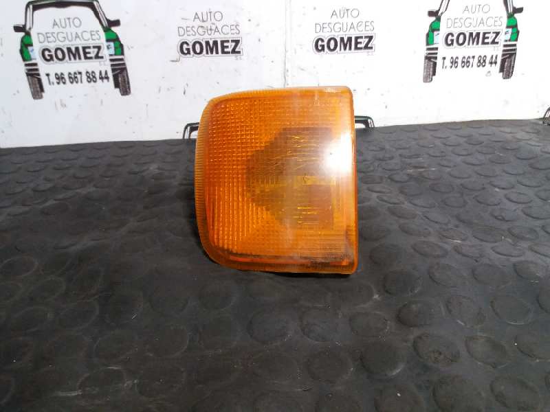 FORD Fiesta 2 generation (1983-1989) Front Right Fender Turn Signal 6112702 25256915