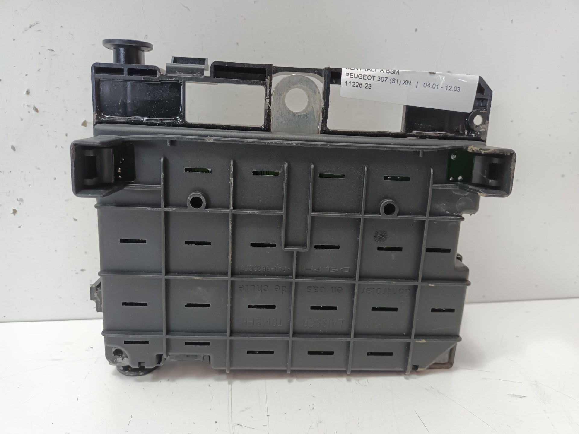 Caja de relés / fusibles NFU 9646405180 de Peugeot 307 (3a/c) 2004-2009 - pieza usada